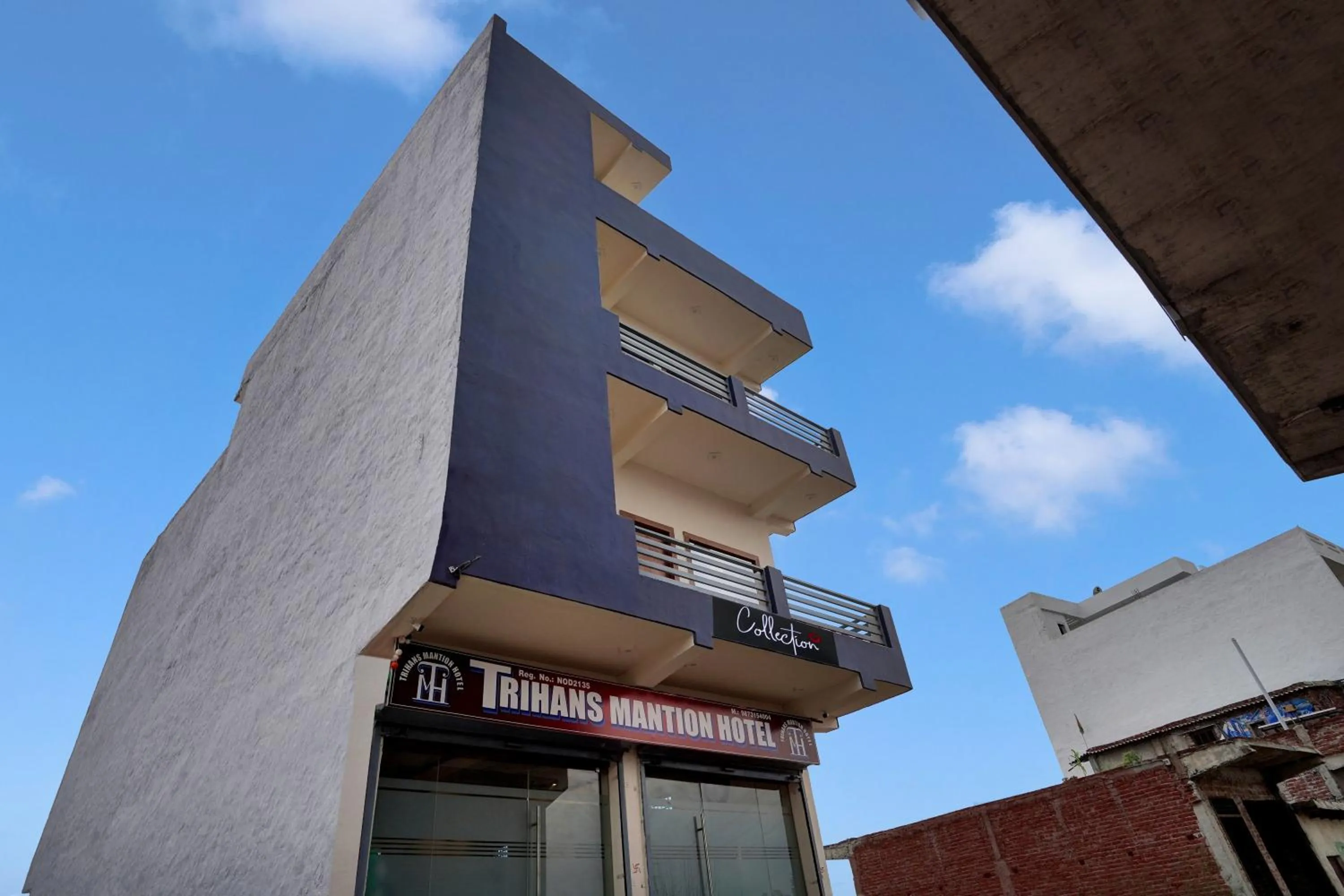 Facade/entrance in Collection O Trihans Mantion Hotel