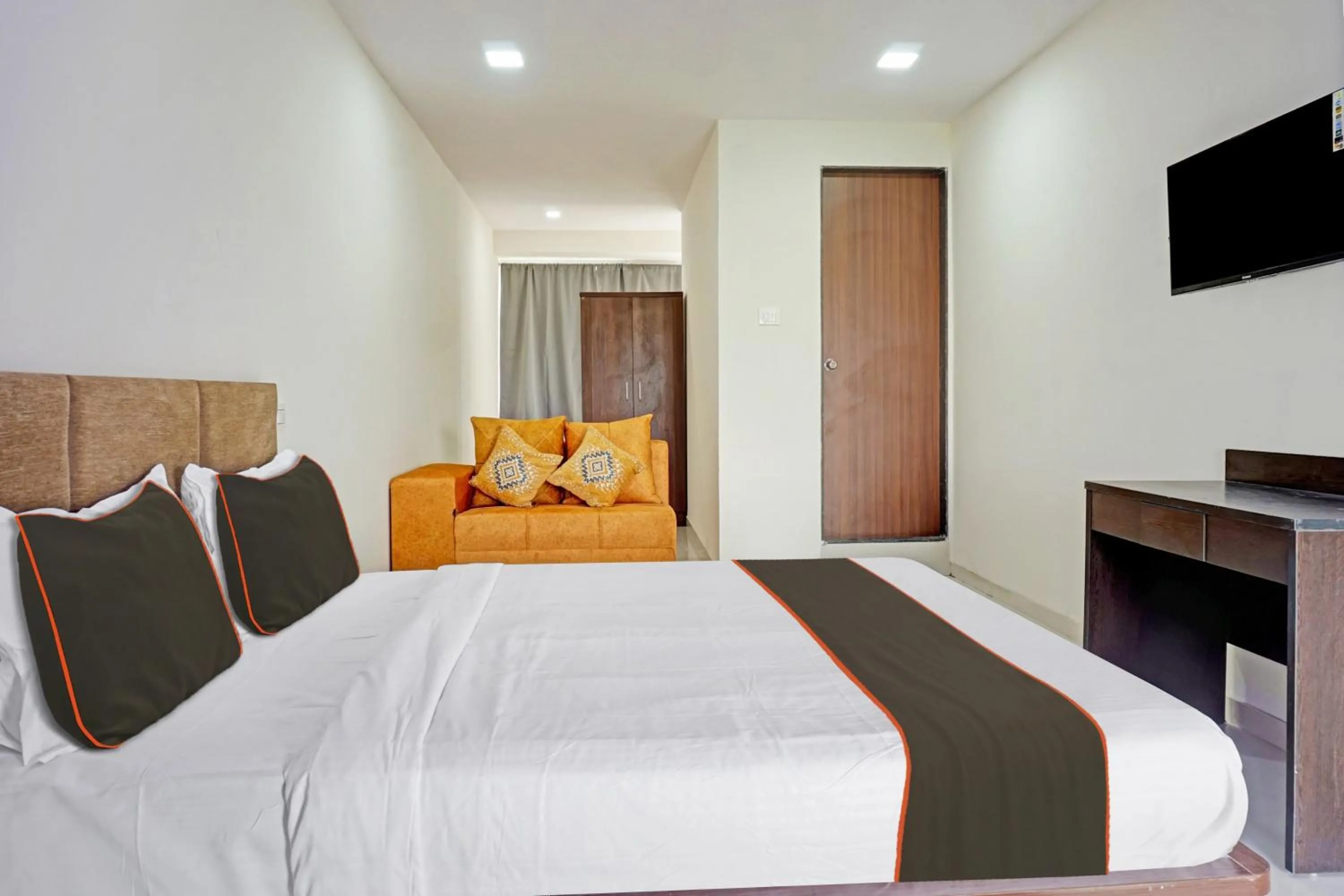 Bedroom, Bed in Collection O Rk Inn