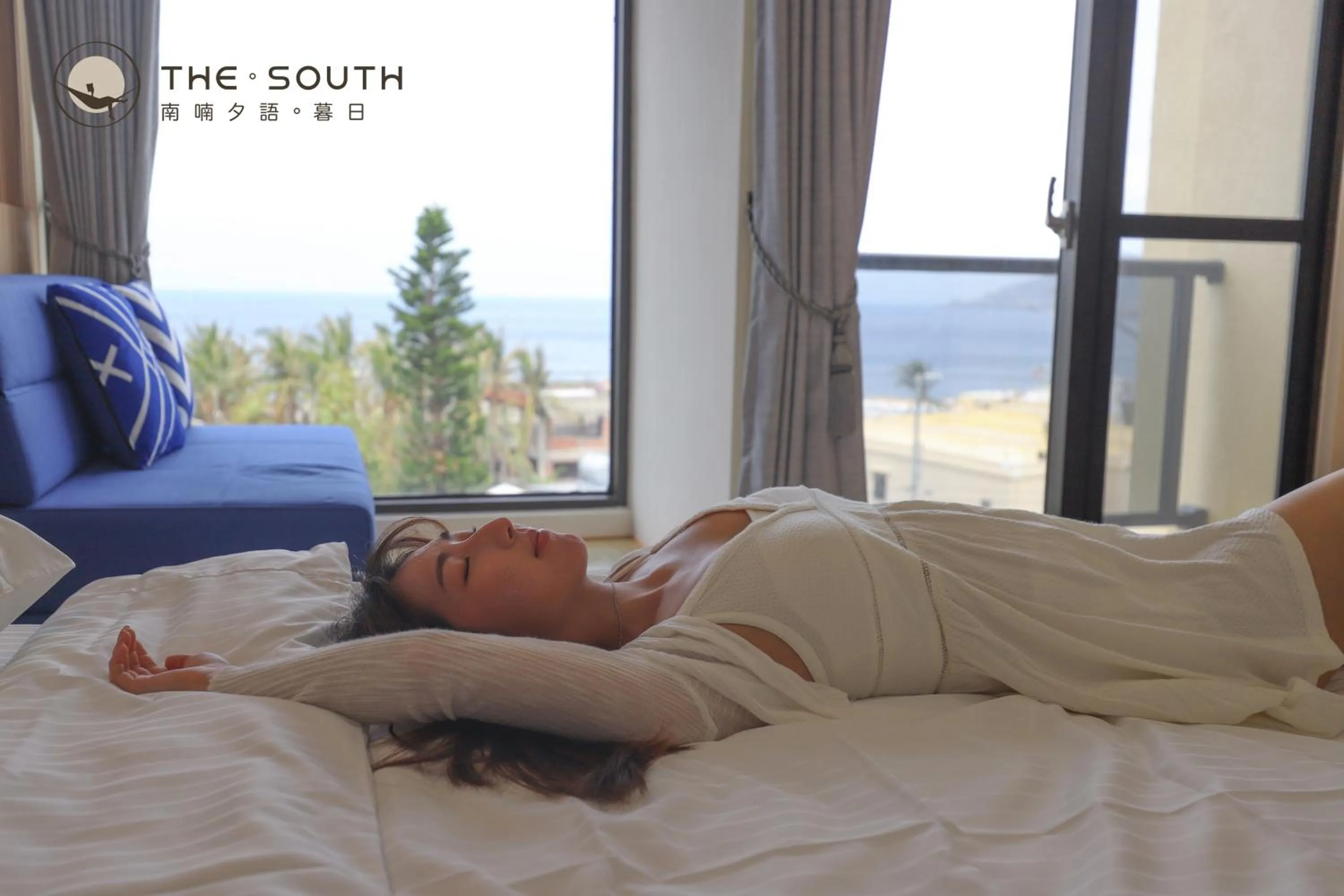 Bed in The South-Sunset