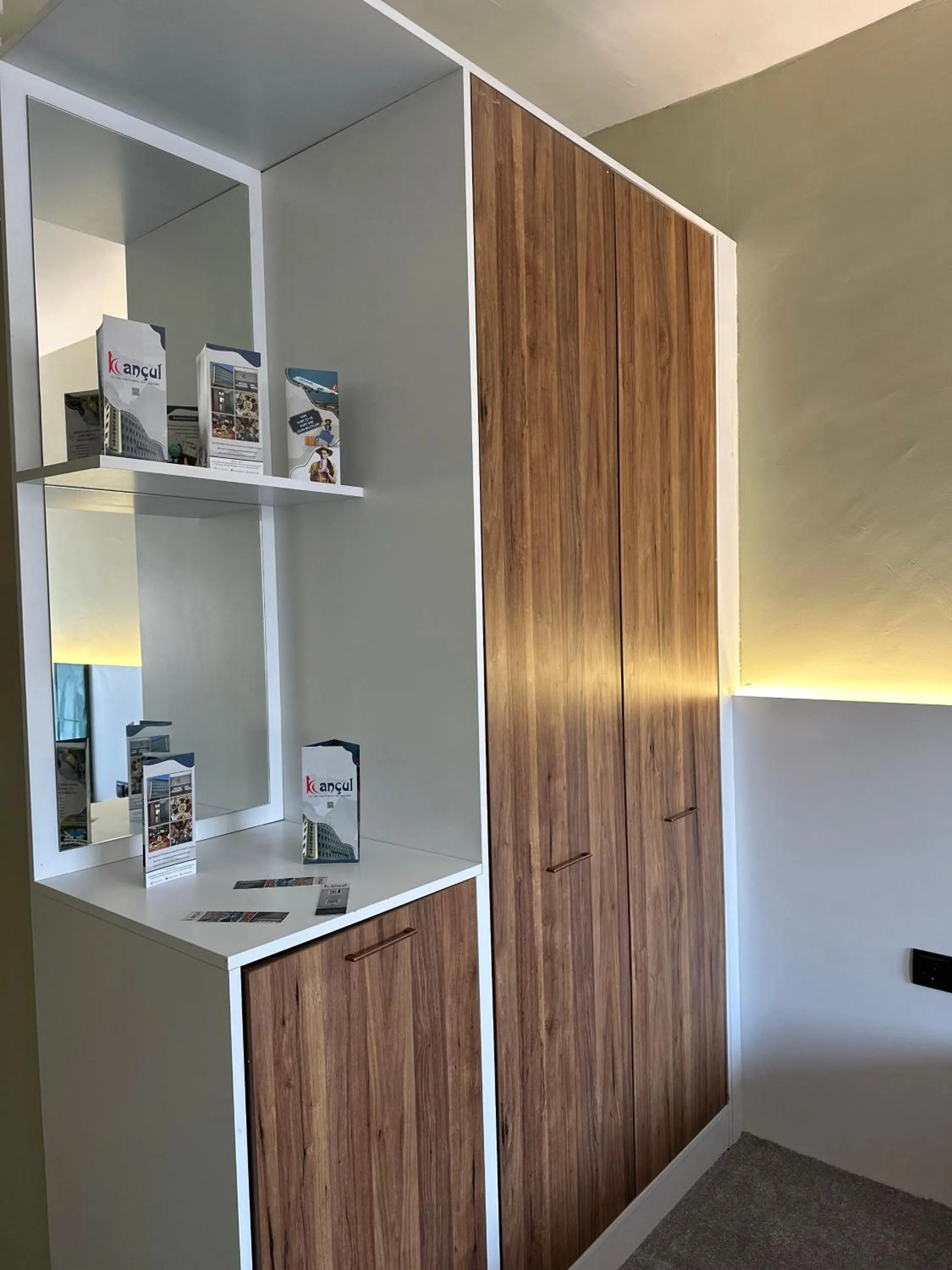 wardrobe in Kançul Hotel Taştepeler