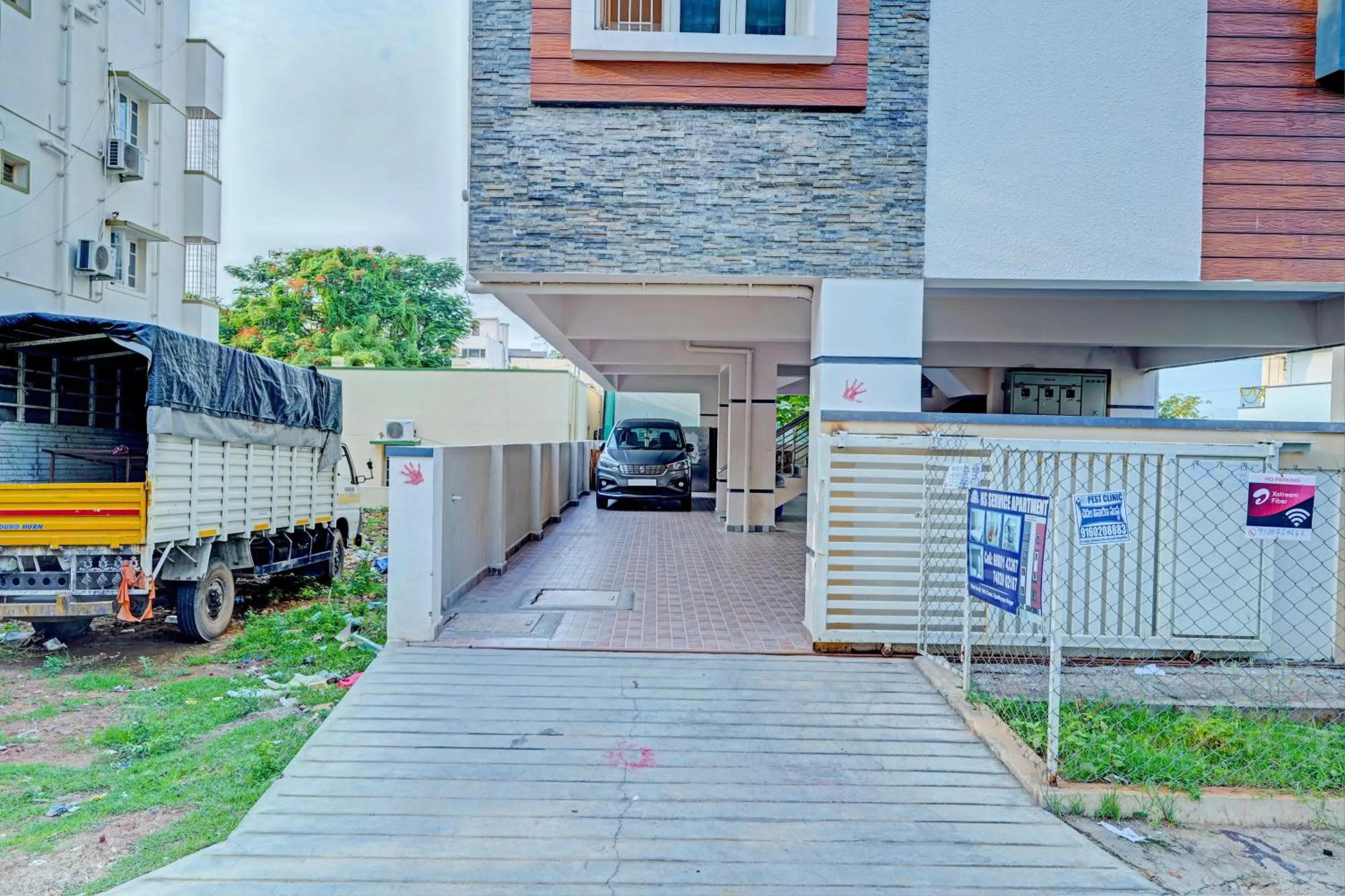 Facade/entrance in Collection O Ns Service Apartment