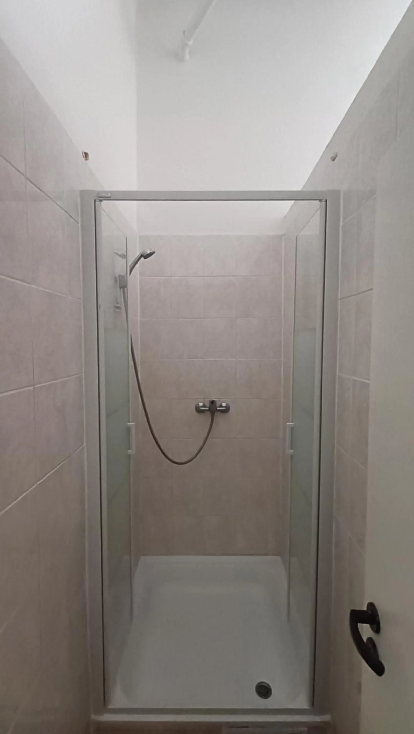 Shower in A Plus Hostel - Centrum
