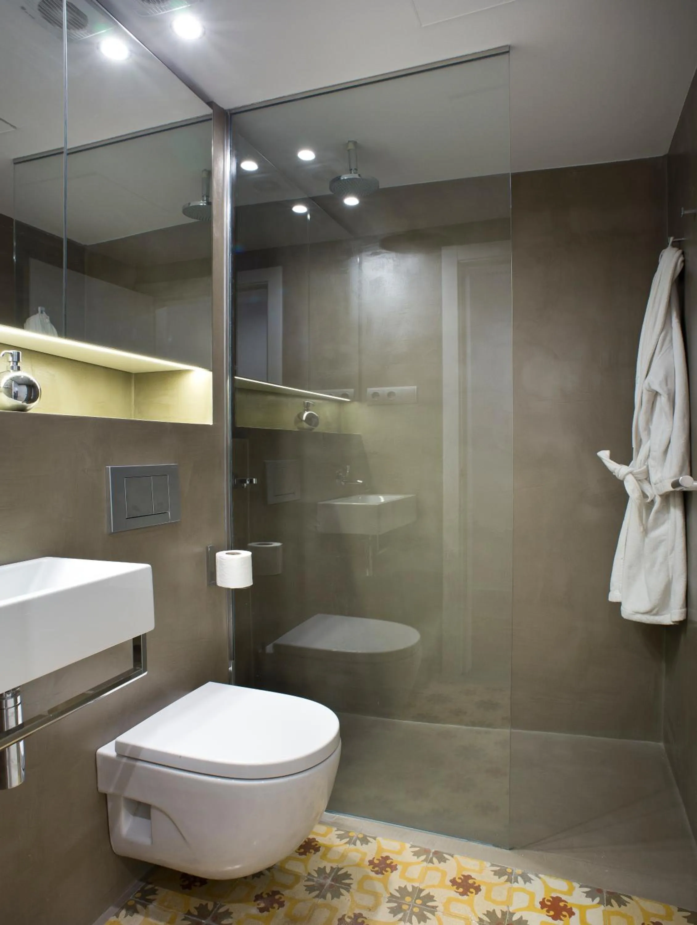 Bathroom in Best House Best Place