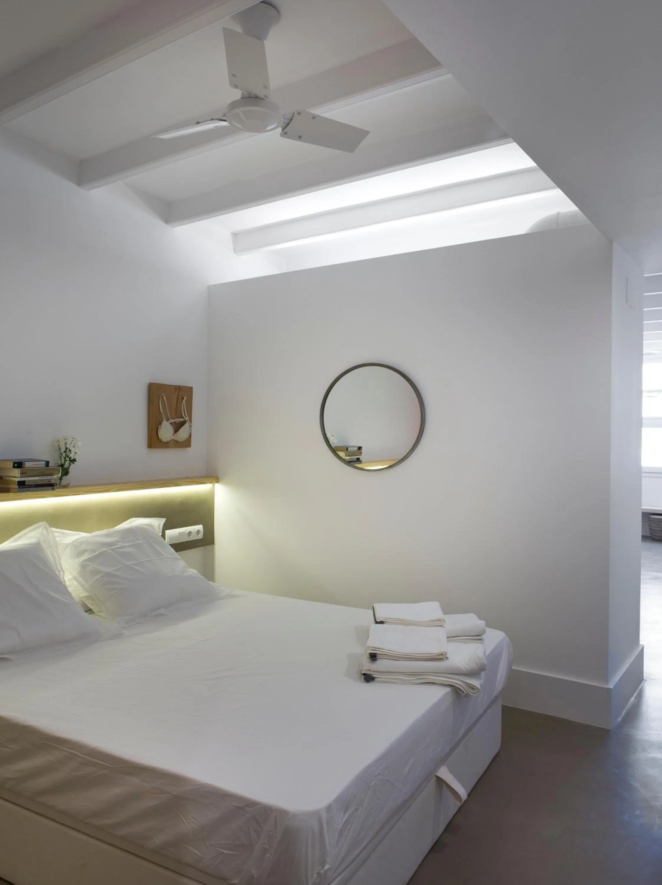 Photo of the whole room, Bed in Best House Best Place