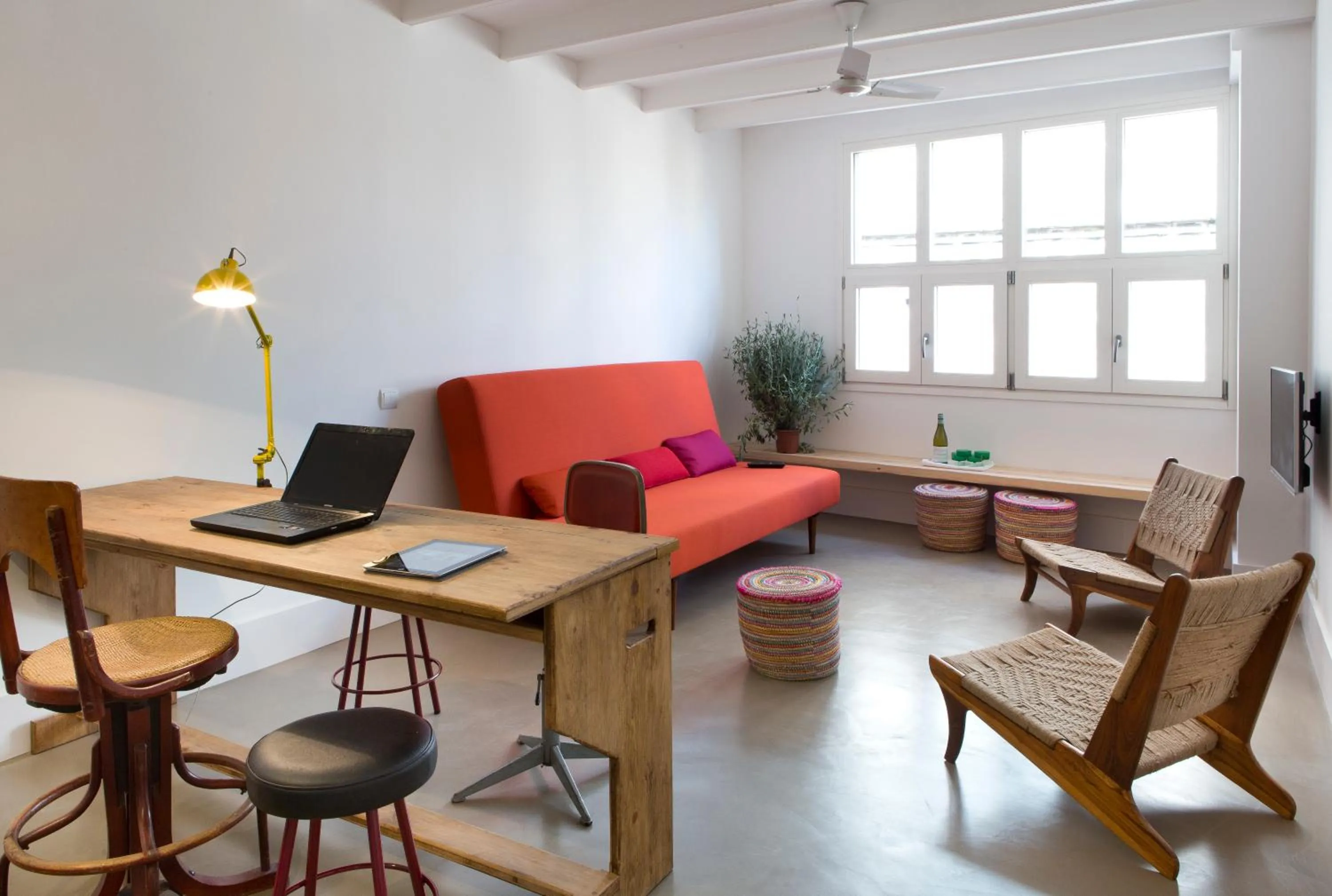 Day in Best House Best Place