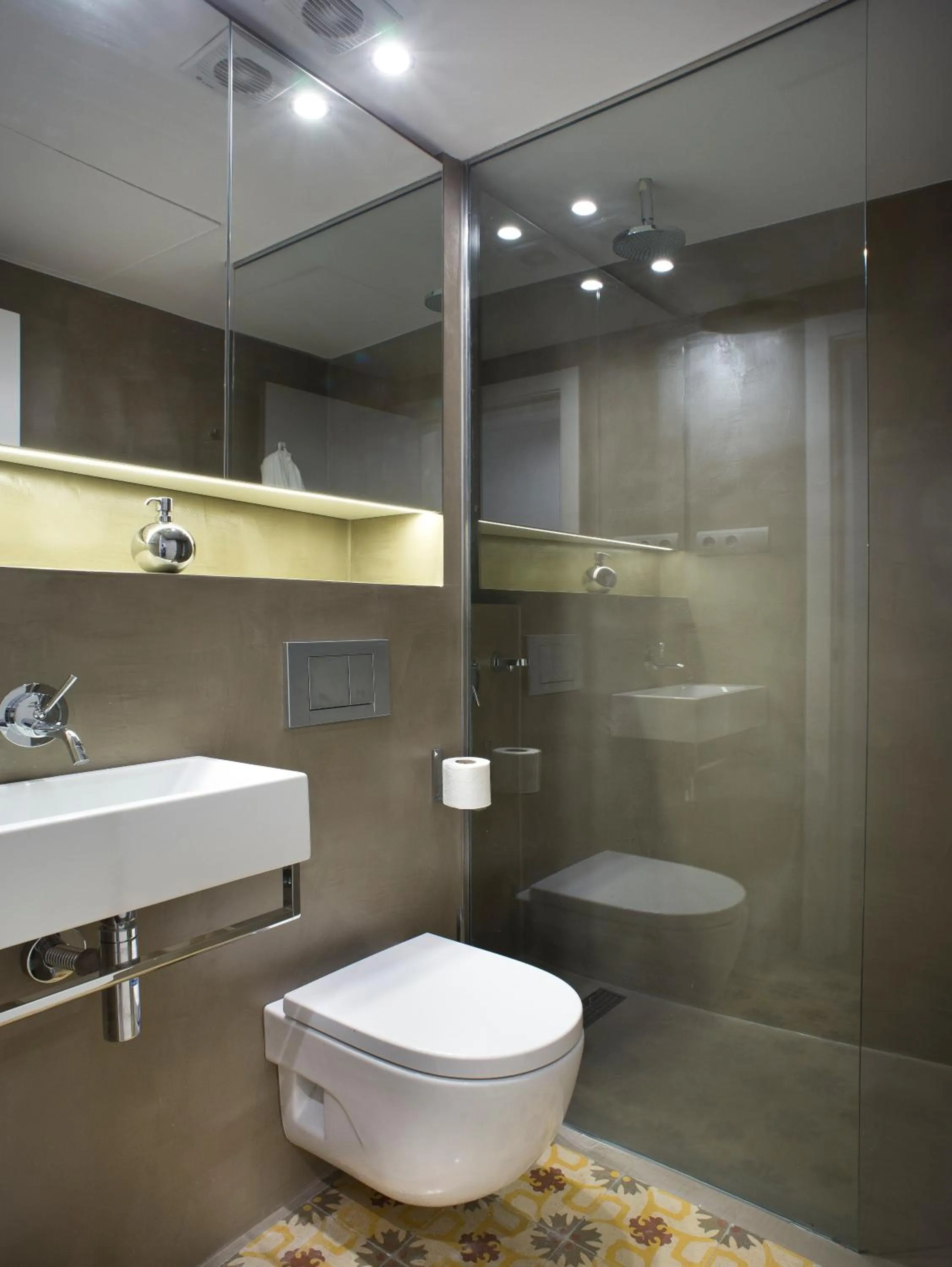 Bathroom in Best House Best Place