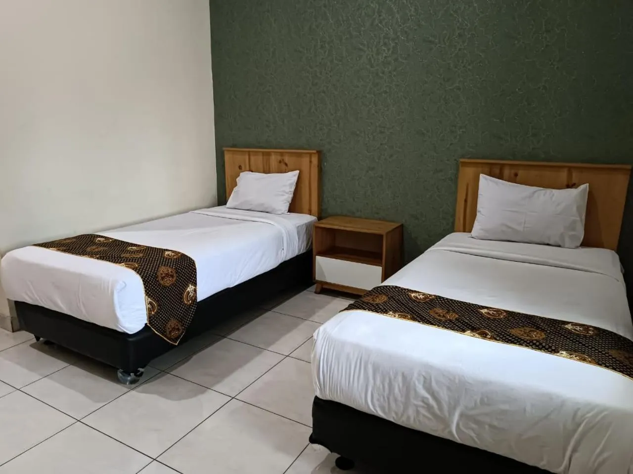 Bedroom, Bed in Shafira Hotel Yogyakarta