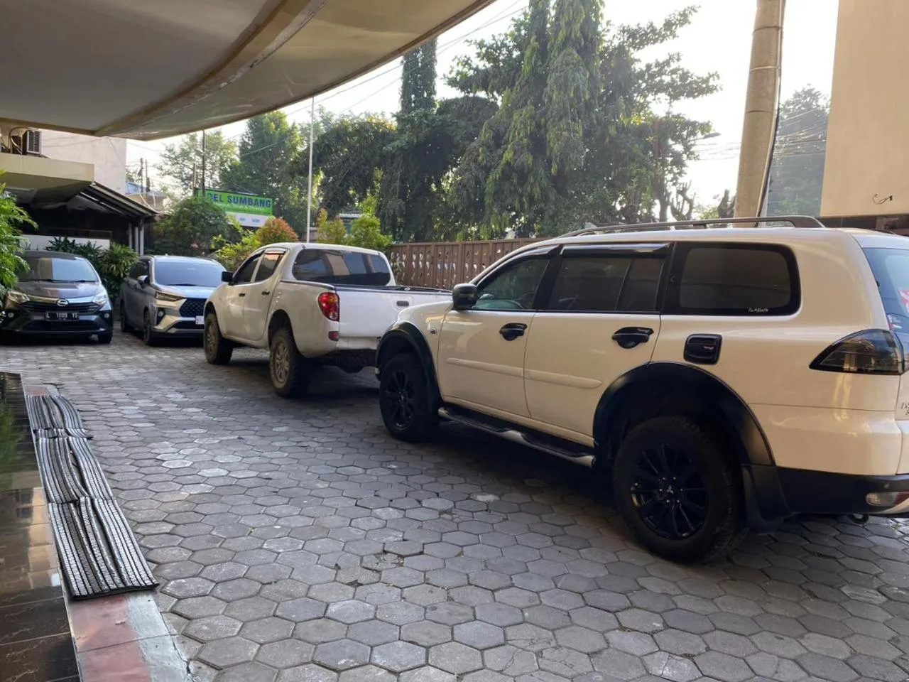 Parking in Shafira Hotel Yogyakarta