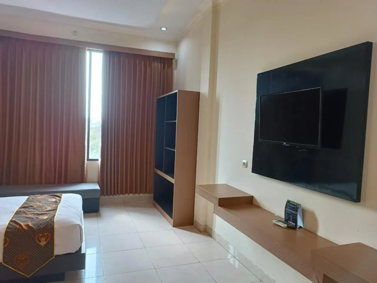 TV and multimedia in Shafira Hotel Yogyakarta