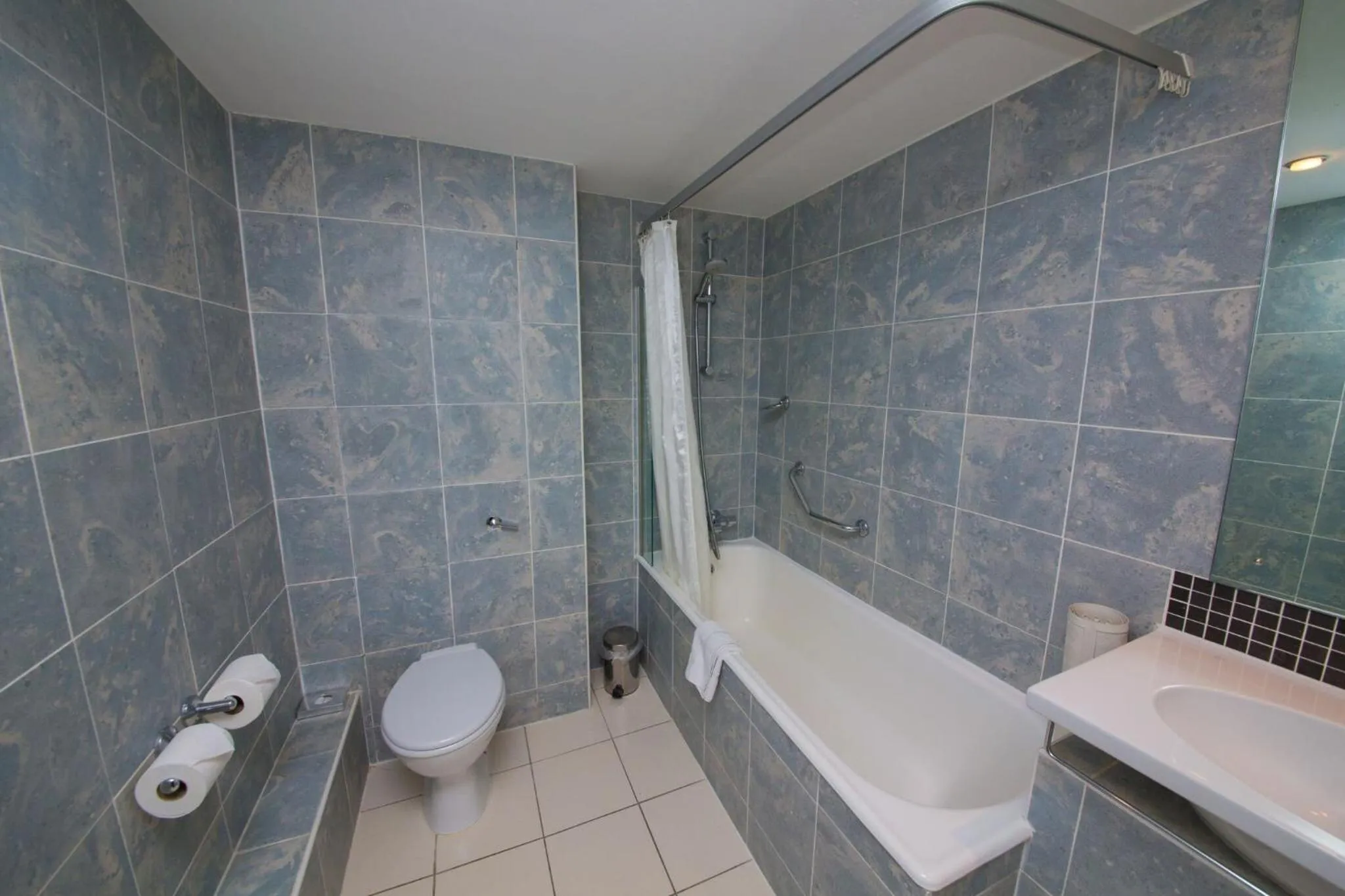 Toilet in The Imperial Torquay