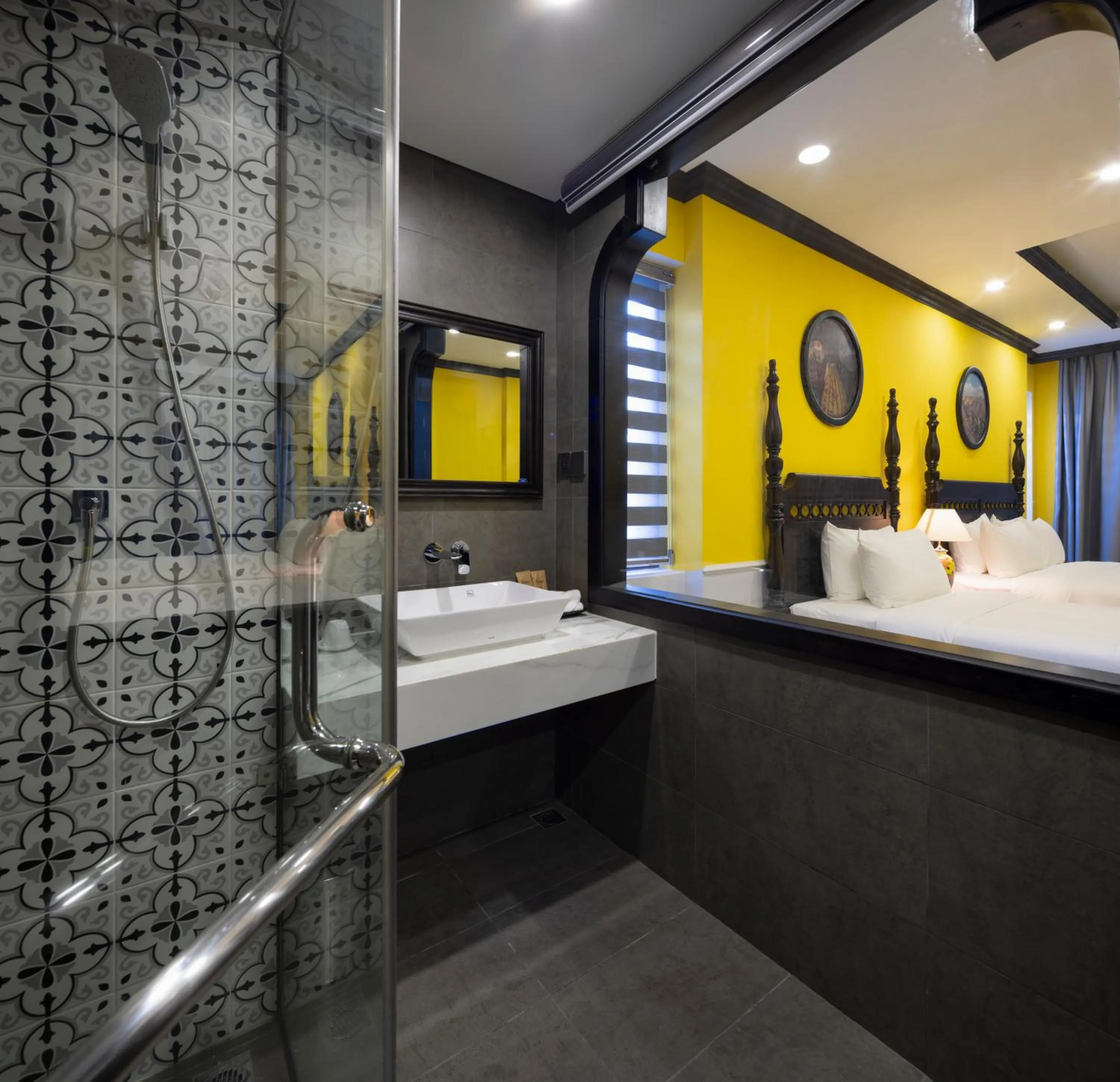 Bathroom, Bed in Charming beauty hotel