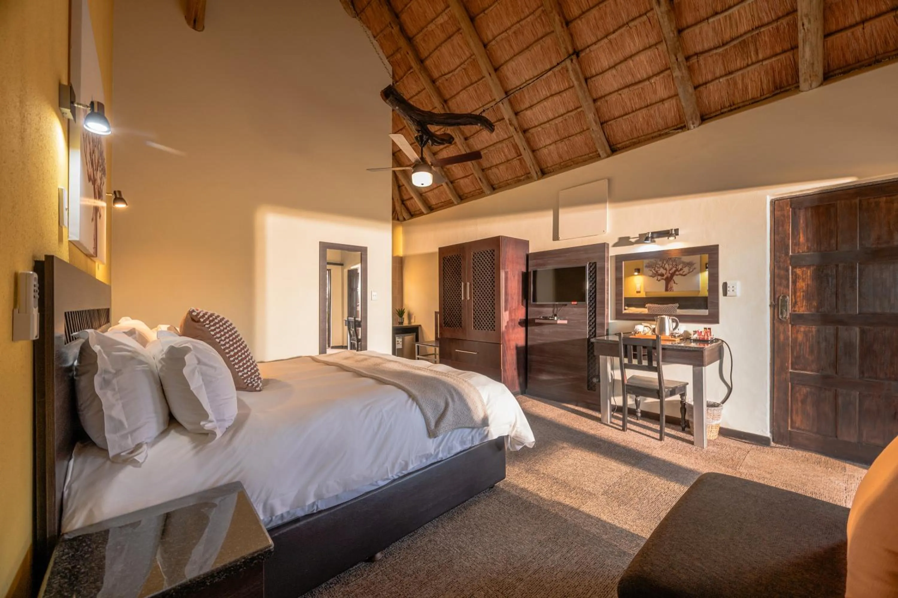 Bed in Hannah Game Lodge