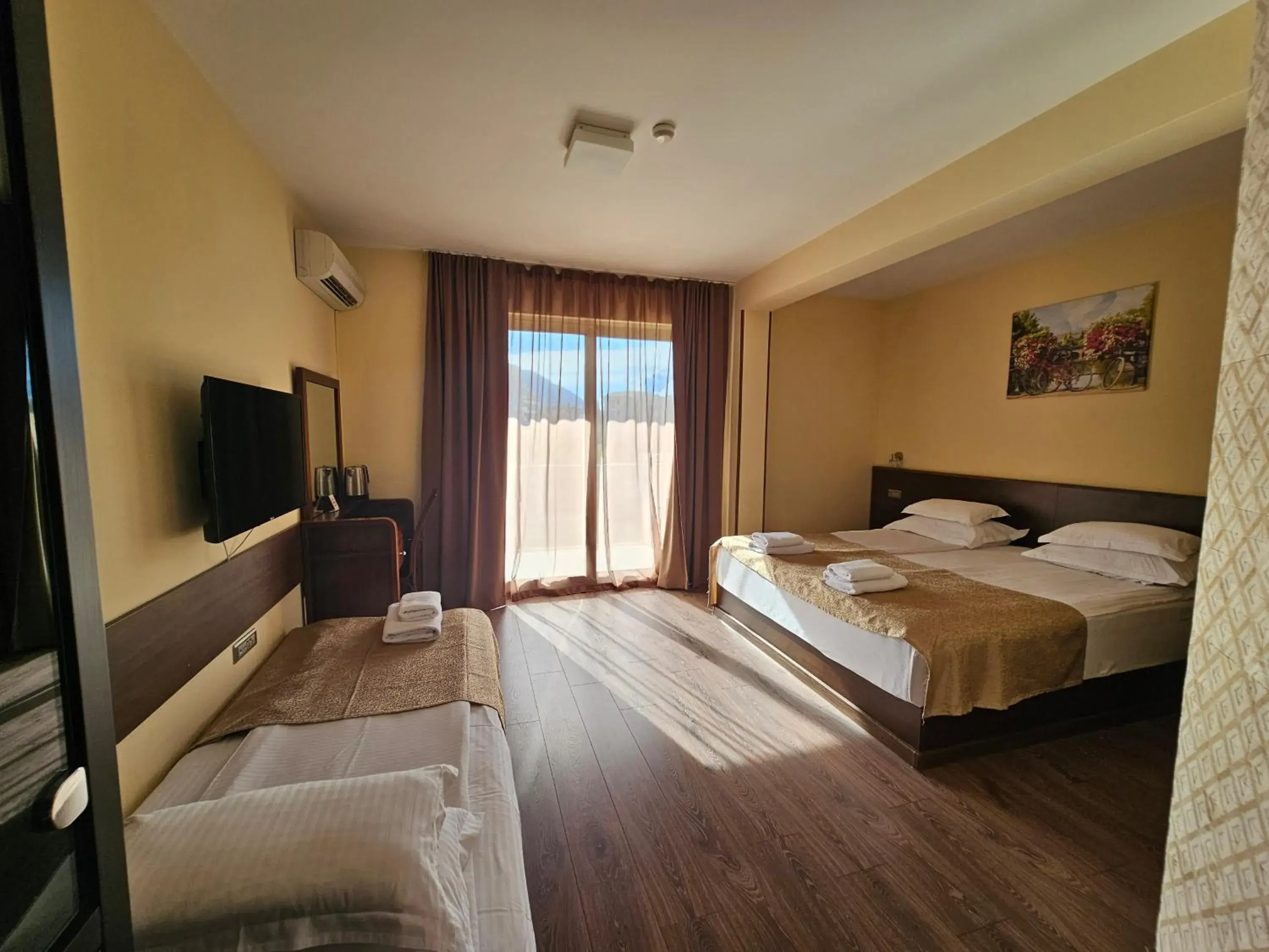 Superior Triple Room in Hotel Premier Superior Triple Room in Hotel Premier