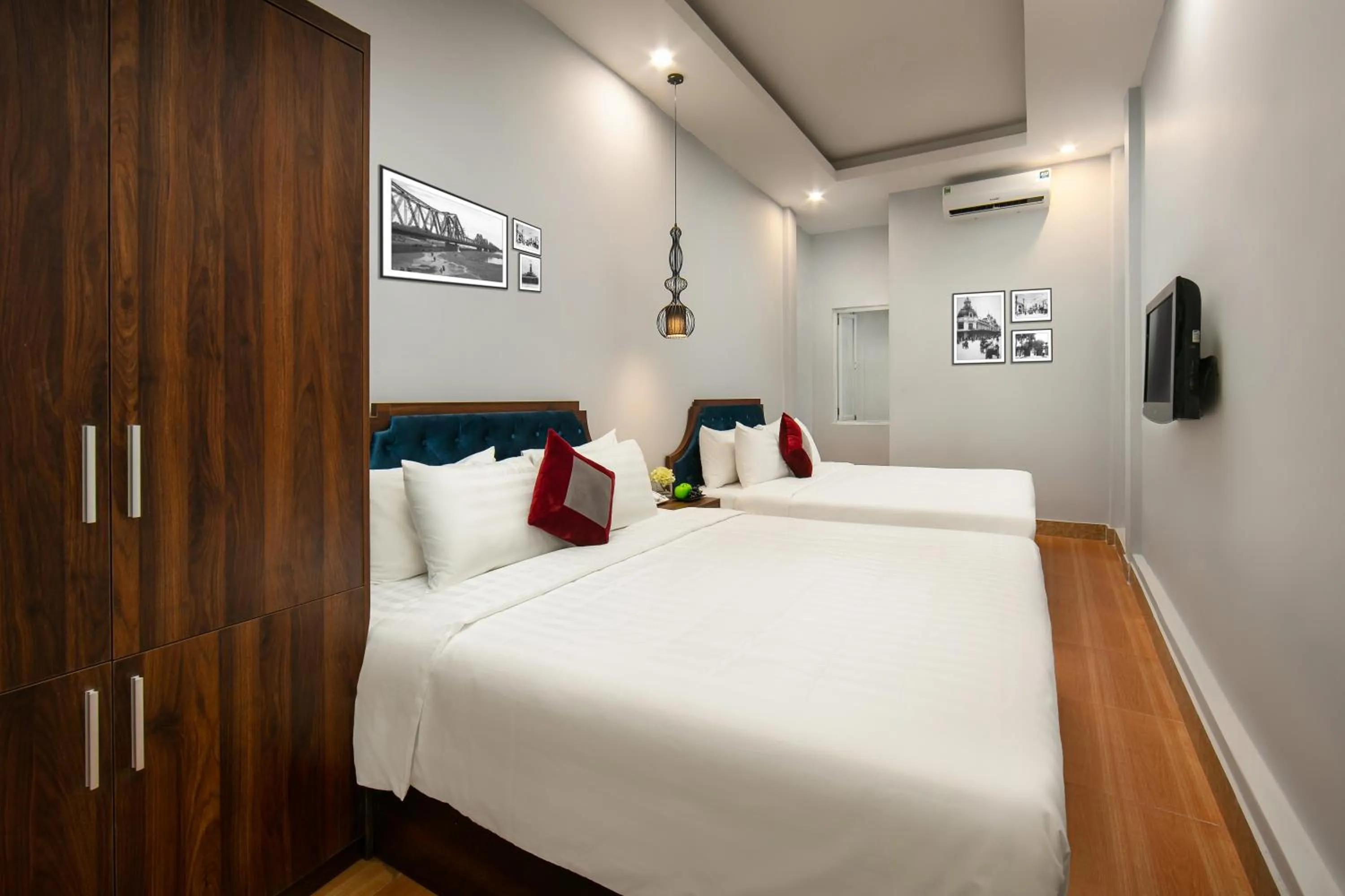 Bed in Sonata Premier Hotel & Spa