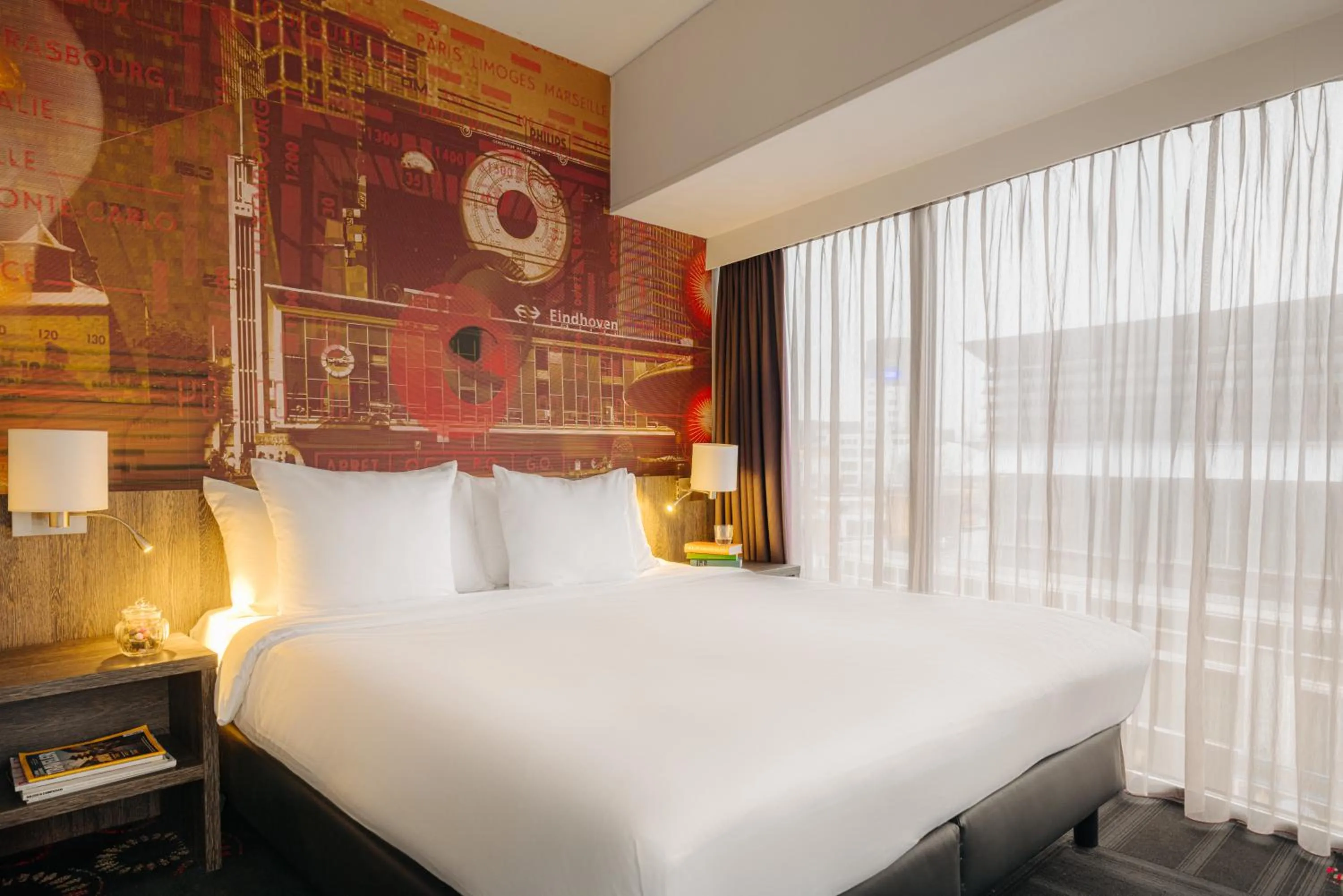 Bedroom, Bed in Crown Hotel Eindhoven Centre