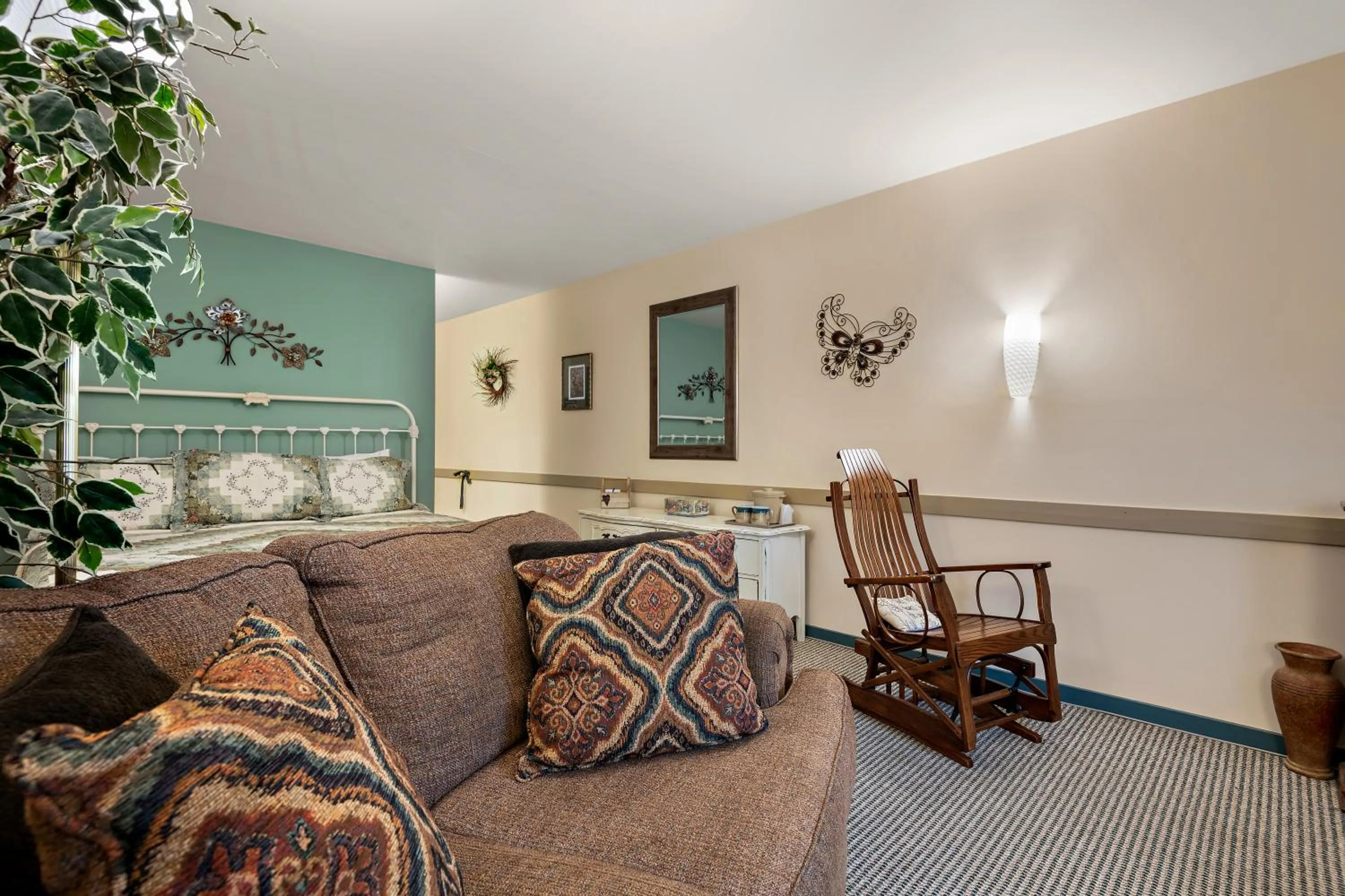 Seating area in Country Living Inn