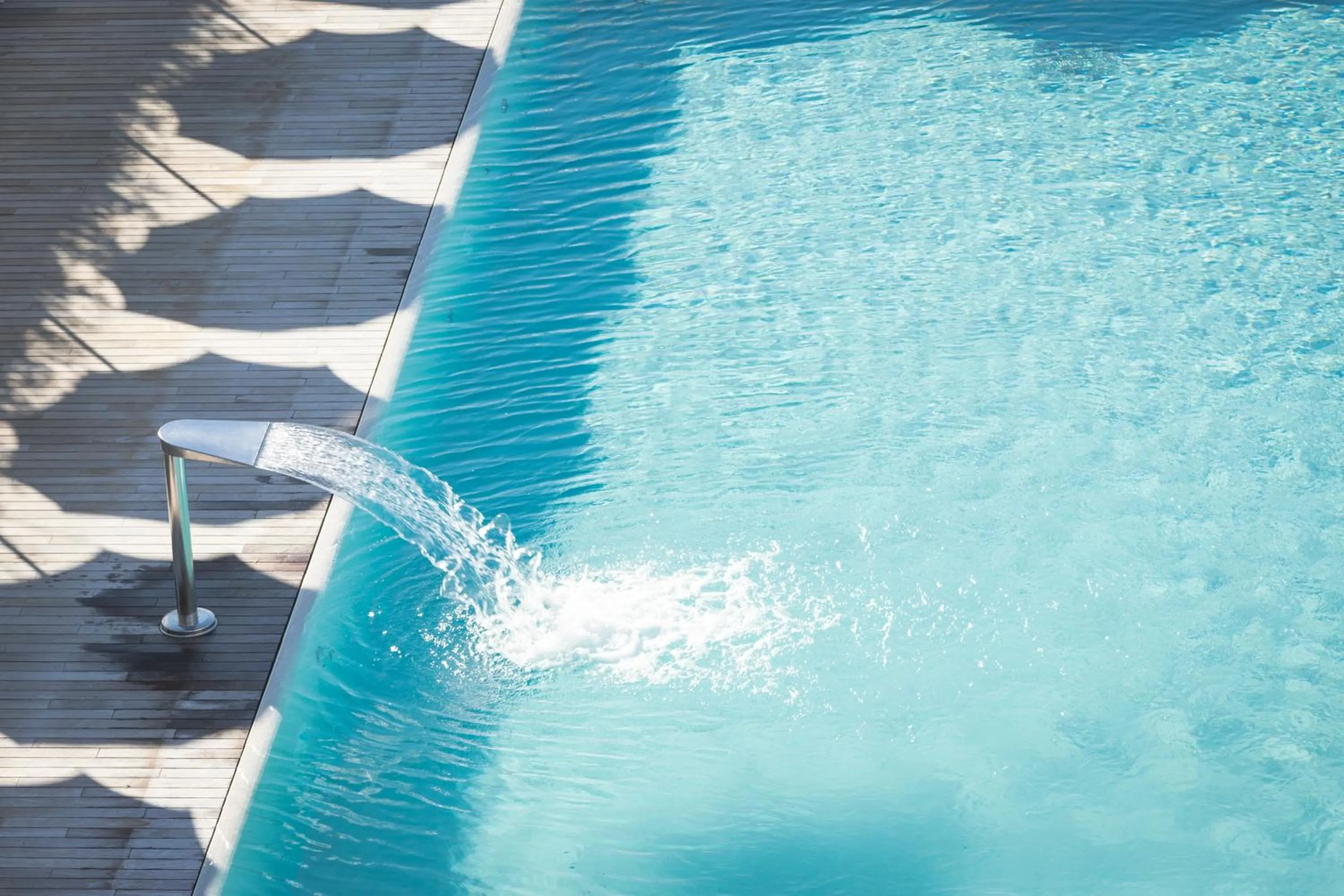 Swimming pool in Hotel Cambridge