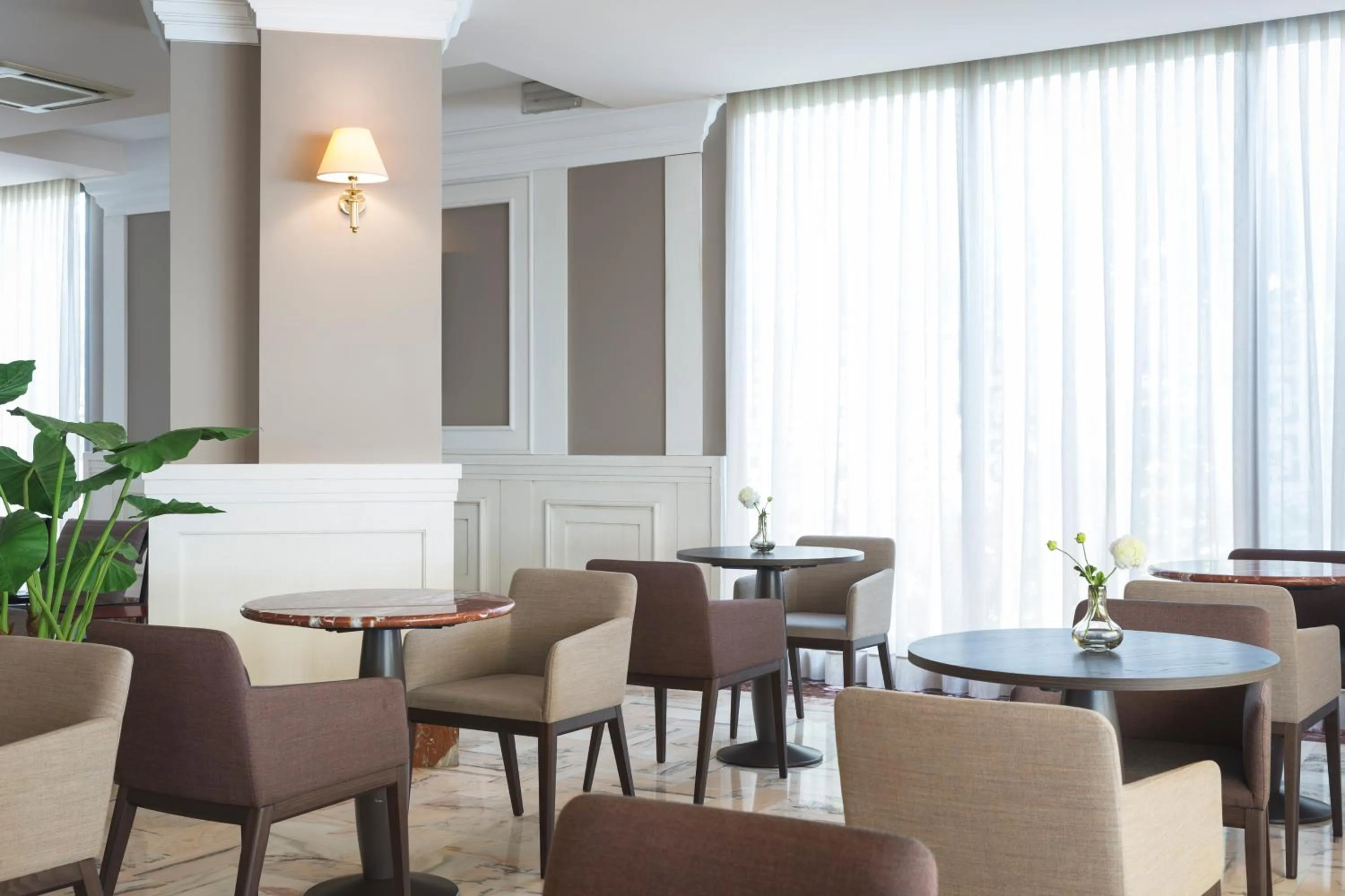 Lounge or bar in Hotel Cambridge