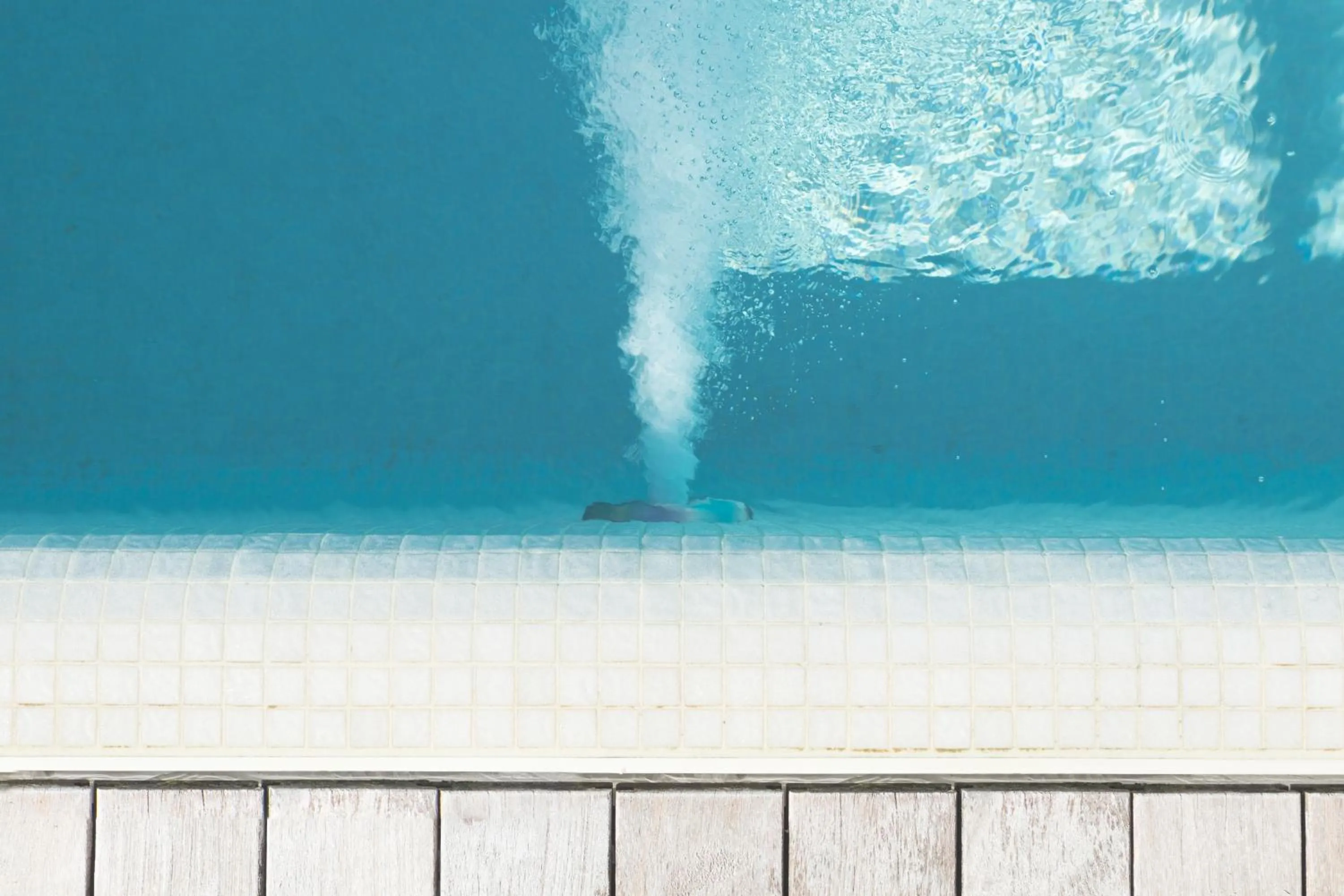 Pool view in Hotel Cambridge