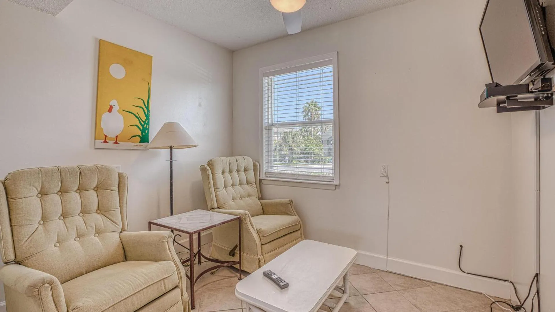 The Back Porch - Is a relaxing 4 bedroom 3 bathroom House on Holiday Isle