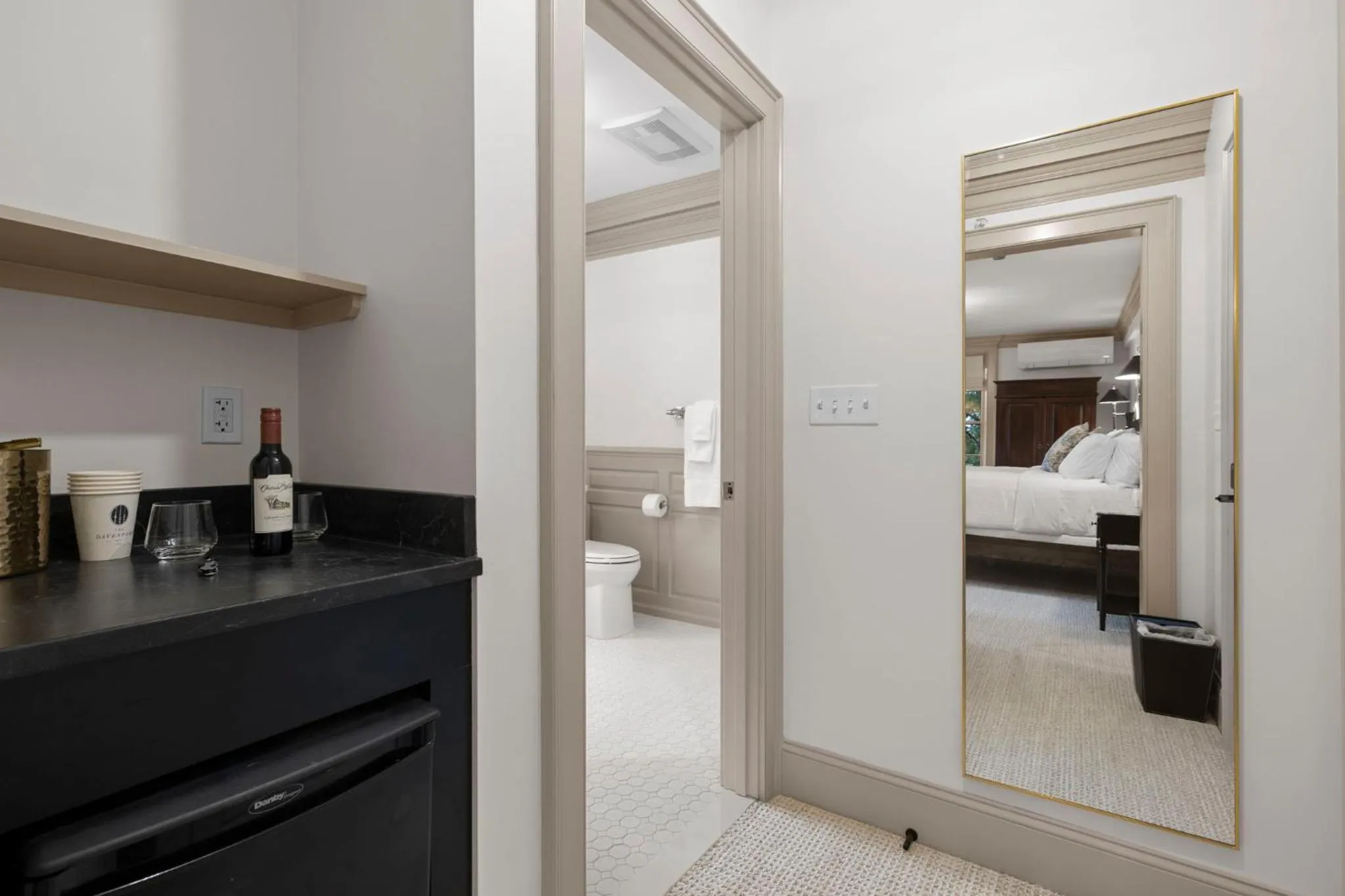 Bed in The Davenport Inn