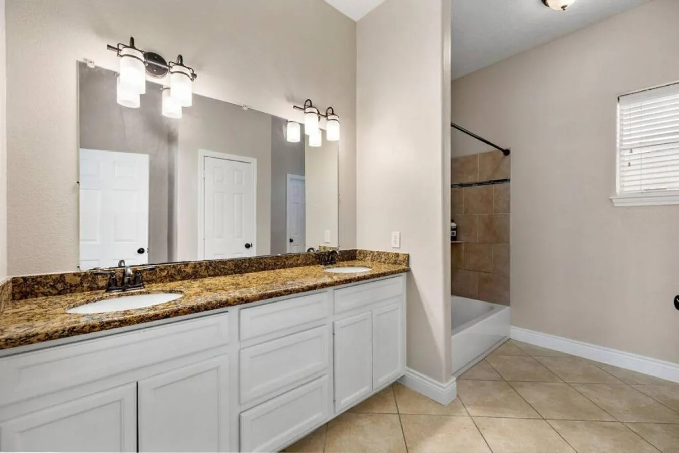 Bathroom in Modern 6 Bedroom with Tons of Games