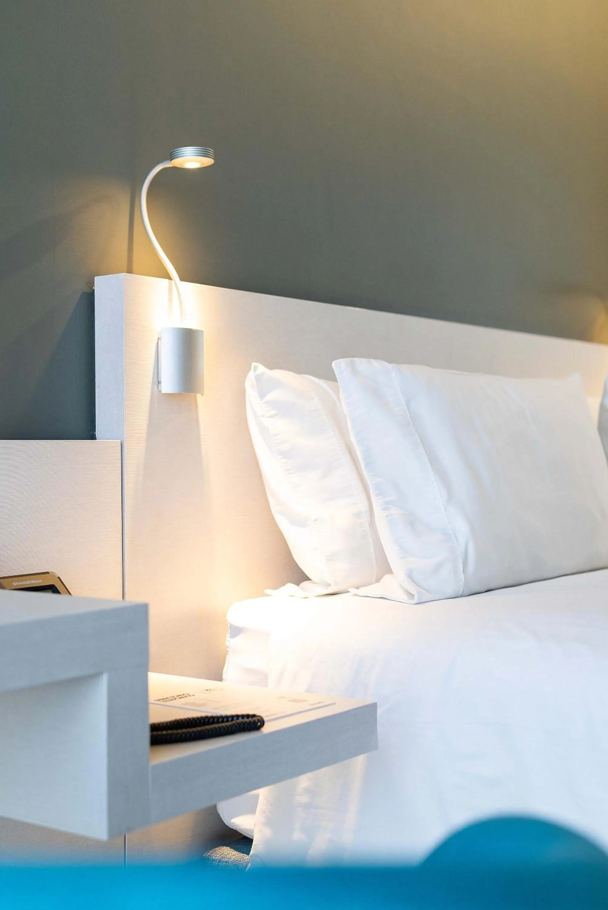 Bed in Hotel Black Tower Premium