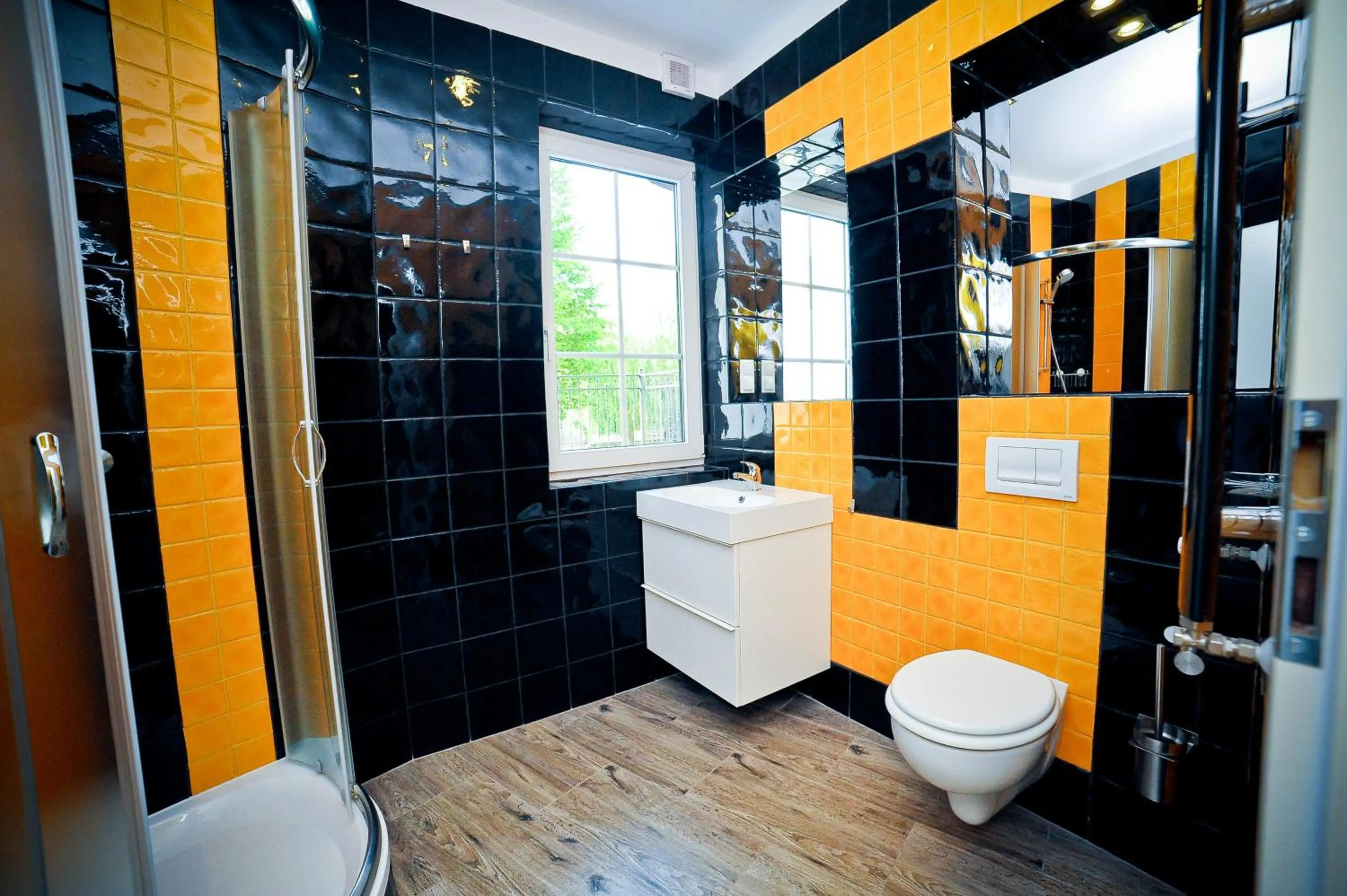 Shower in World Hostel - Old Town