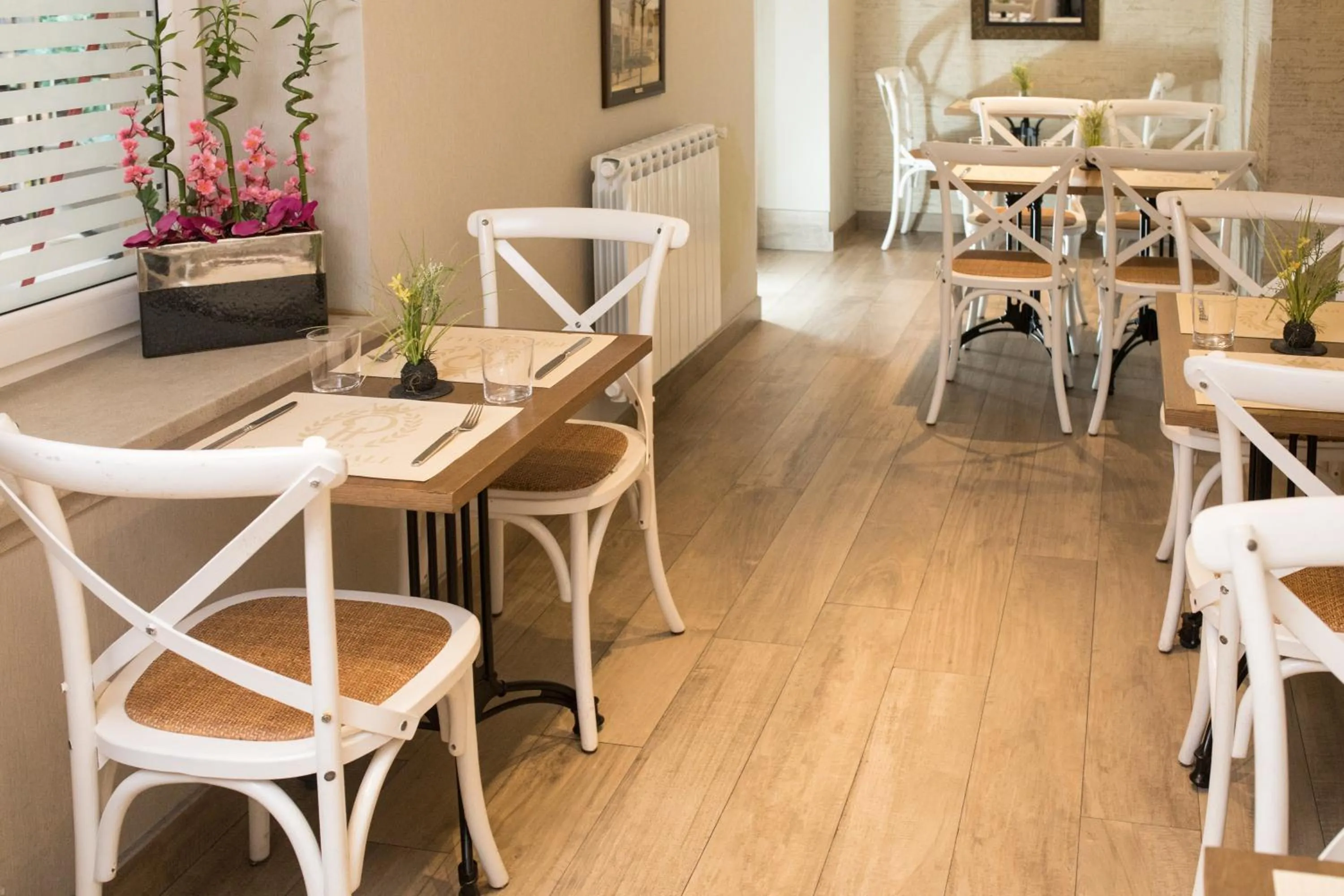 Restaurant/places to eat in Prince Hall