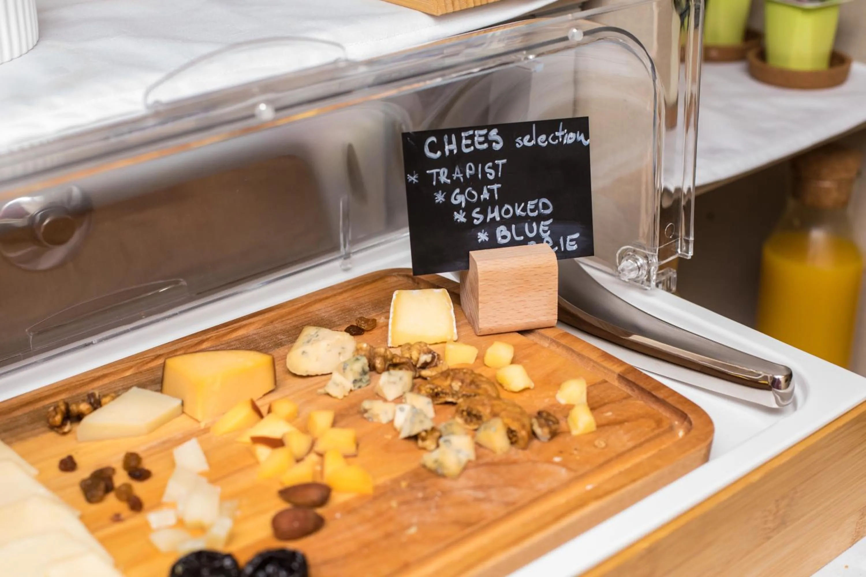 Breakfast in Prince Hall