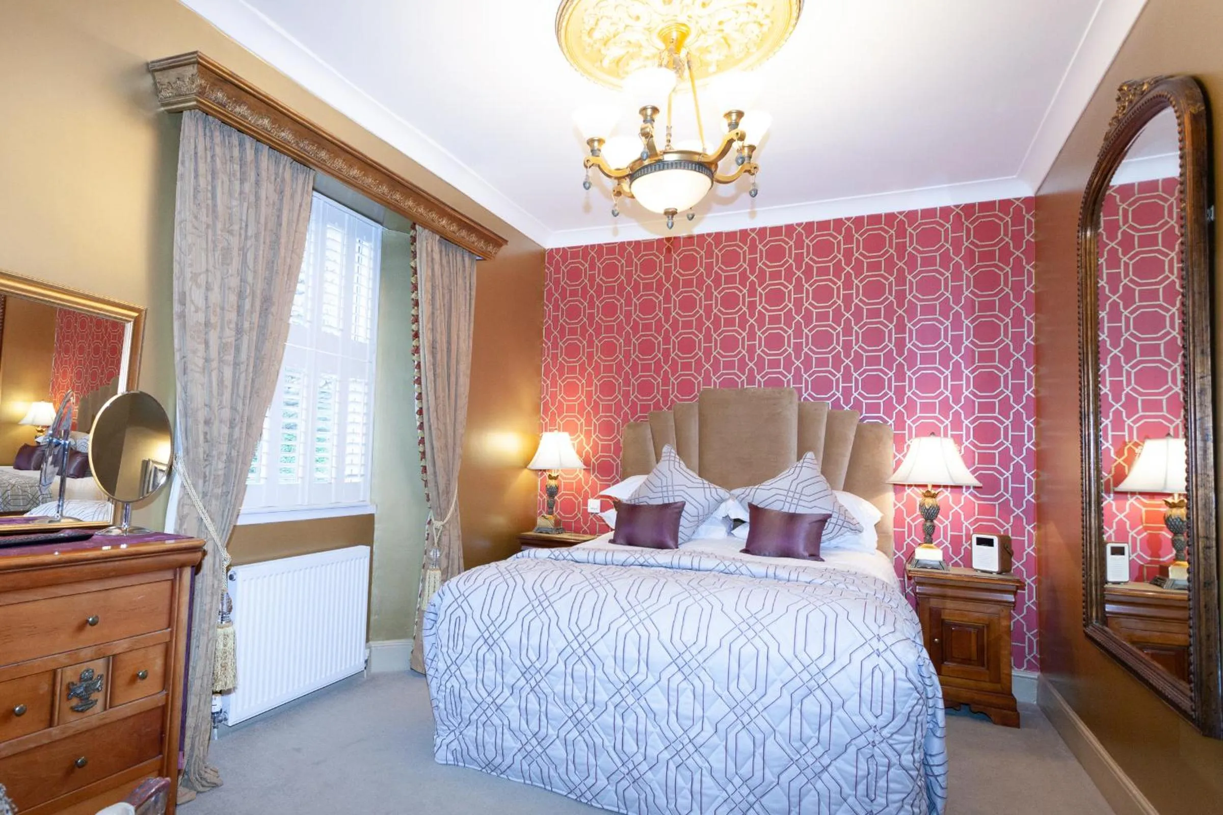 Bed in The Somerville