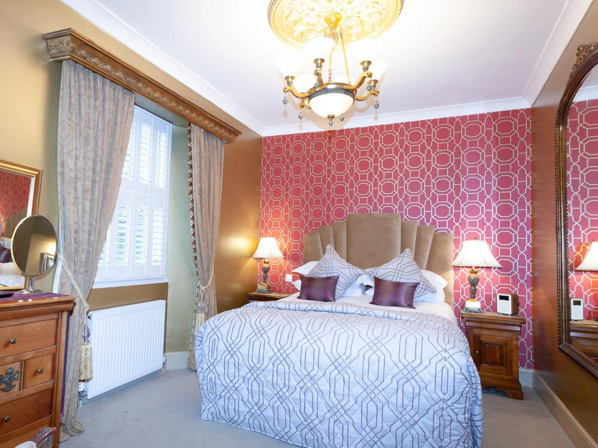 Bed in The Somerville