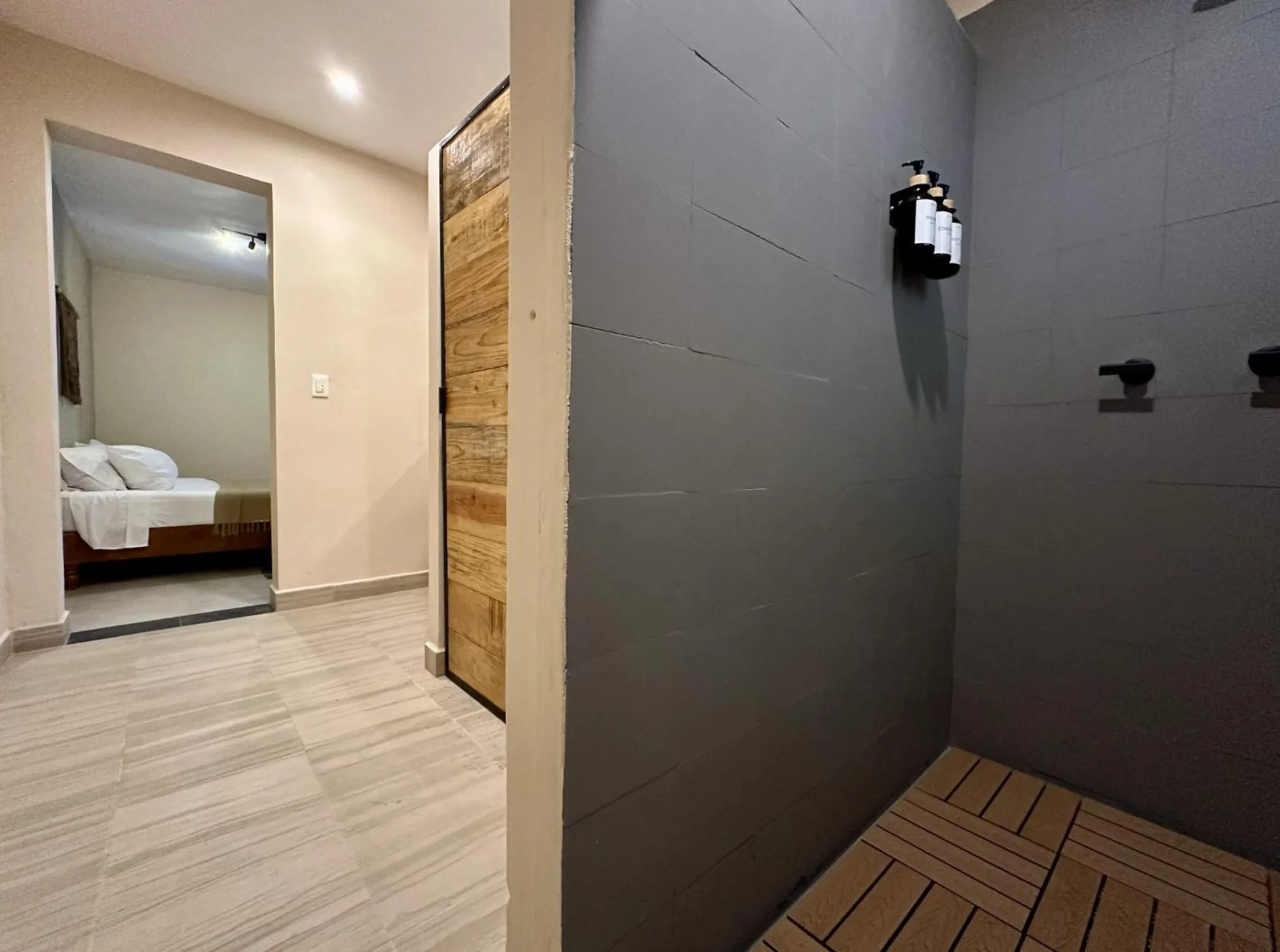 Bathroom, Bed in Pachamaya Holistic Wellness & Spa