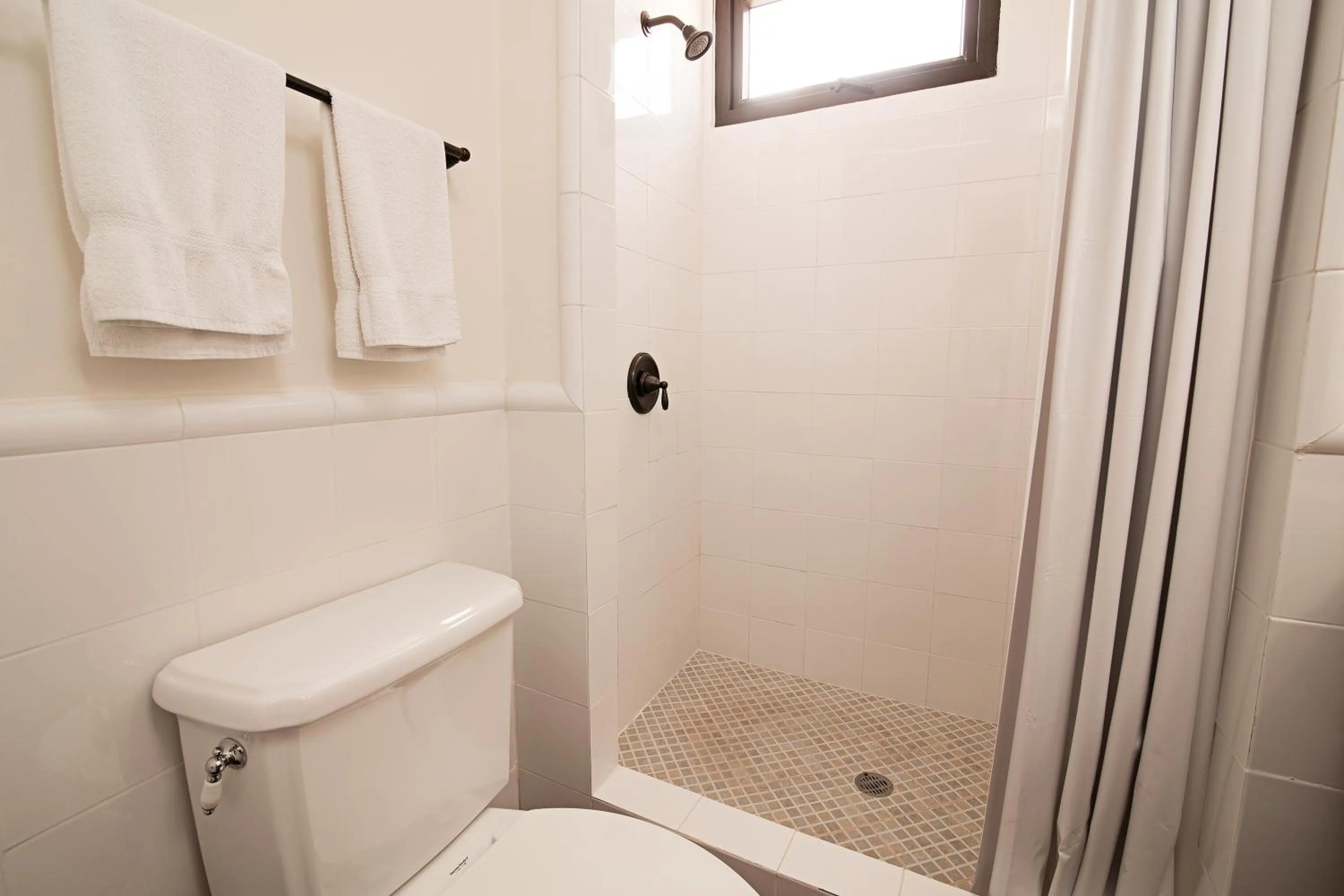 Bathroom in Hotel Isla de Flores