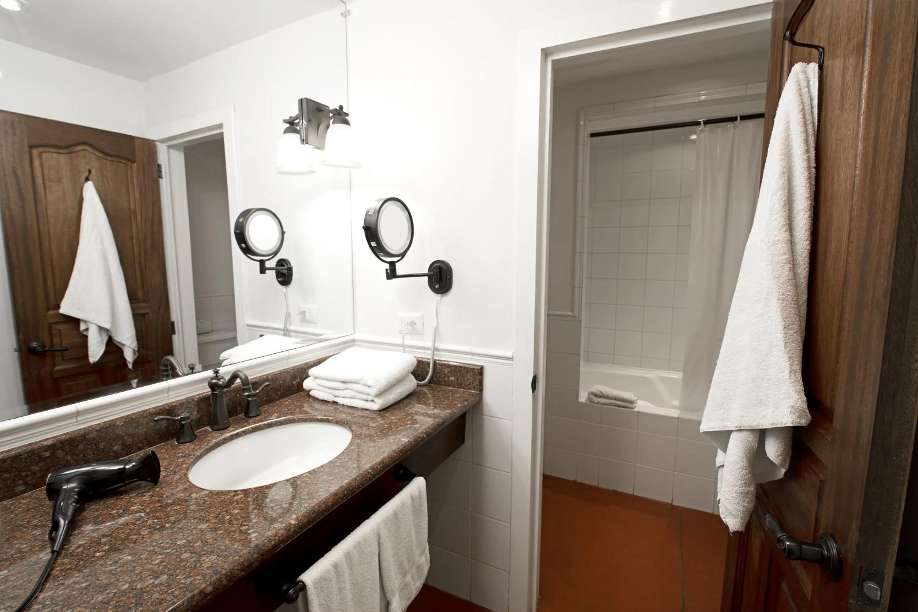 Decorative detail in Hotel Isla de Flores