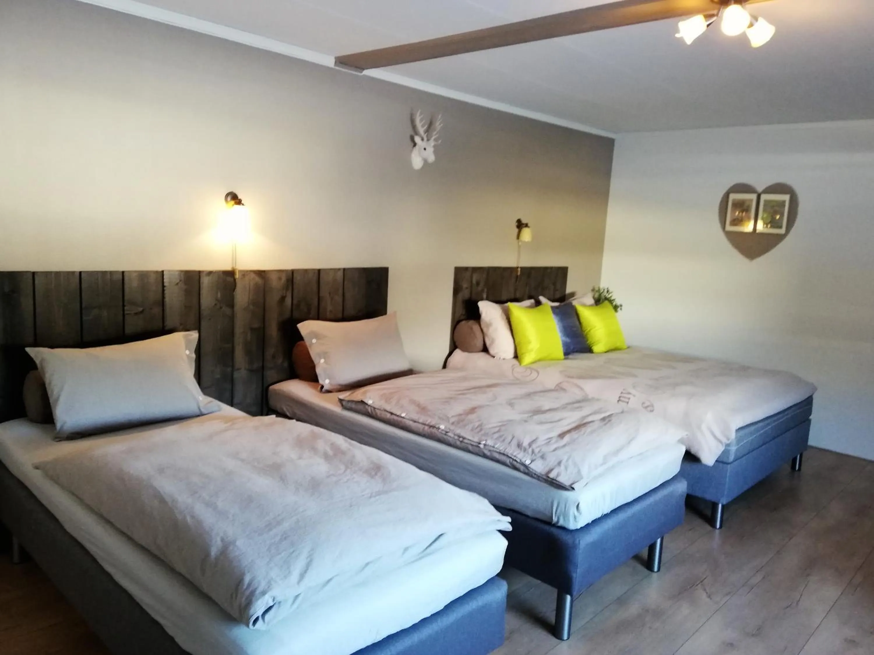 Bed in Løvheim Gjestehus