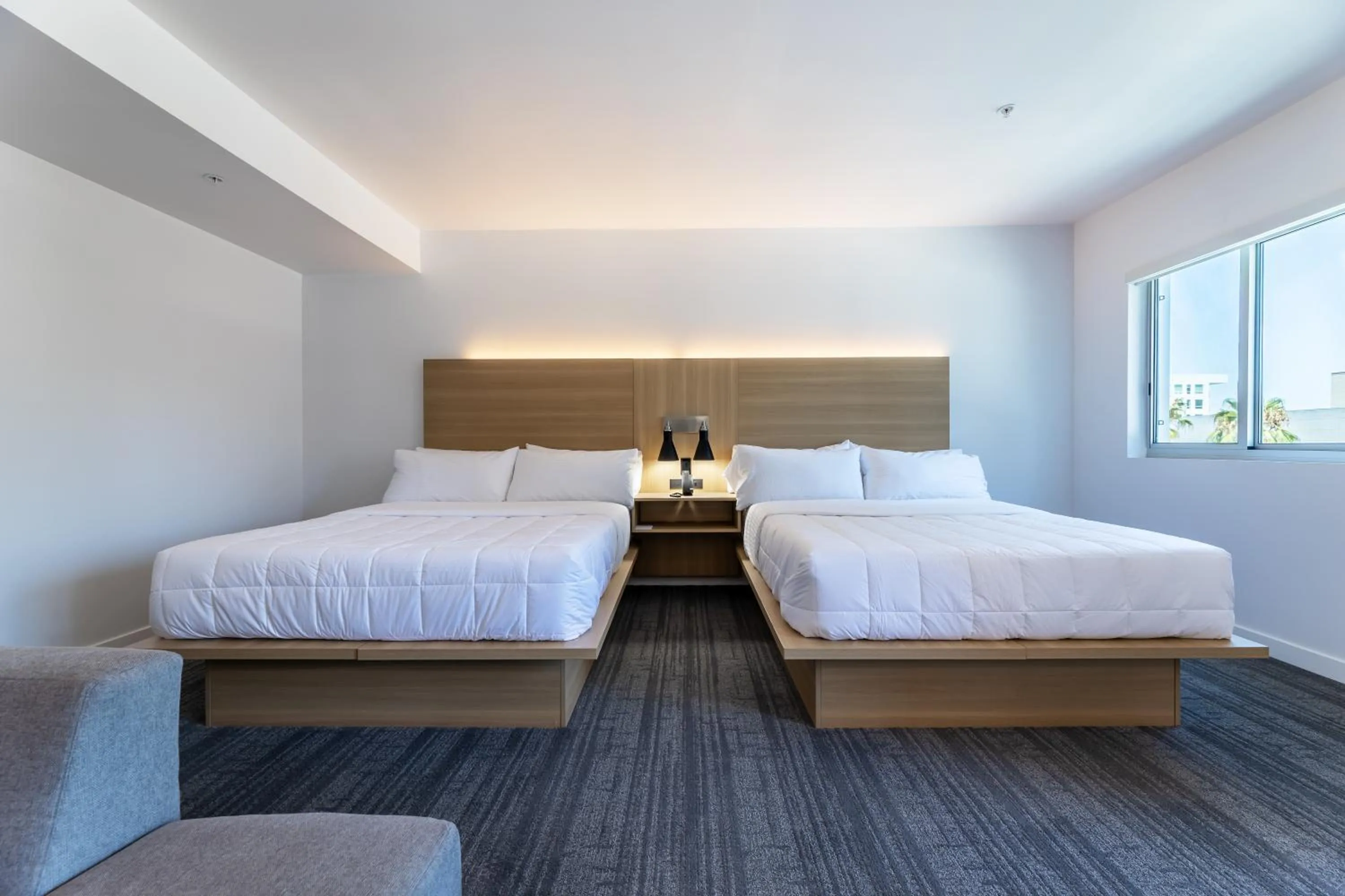 Bed in Hotel Mai Downtown Long Beach