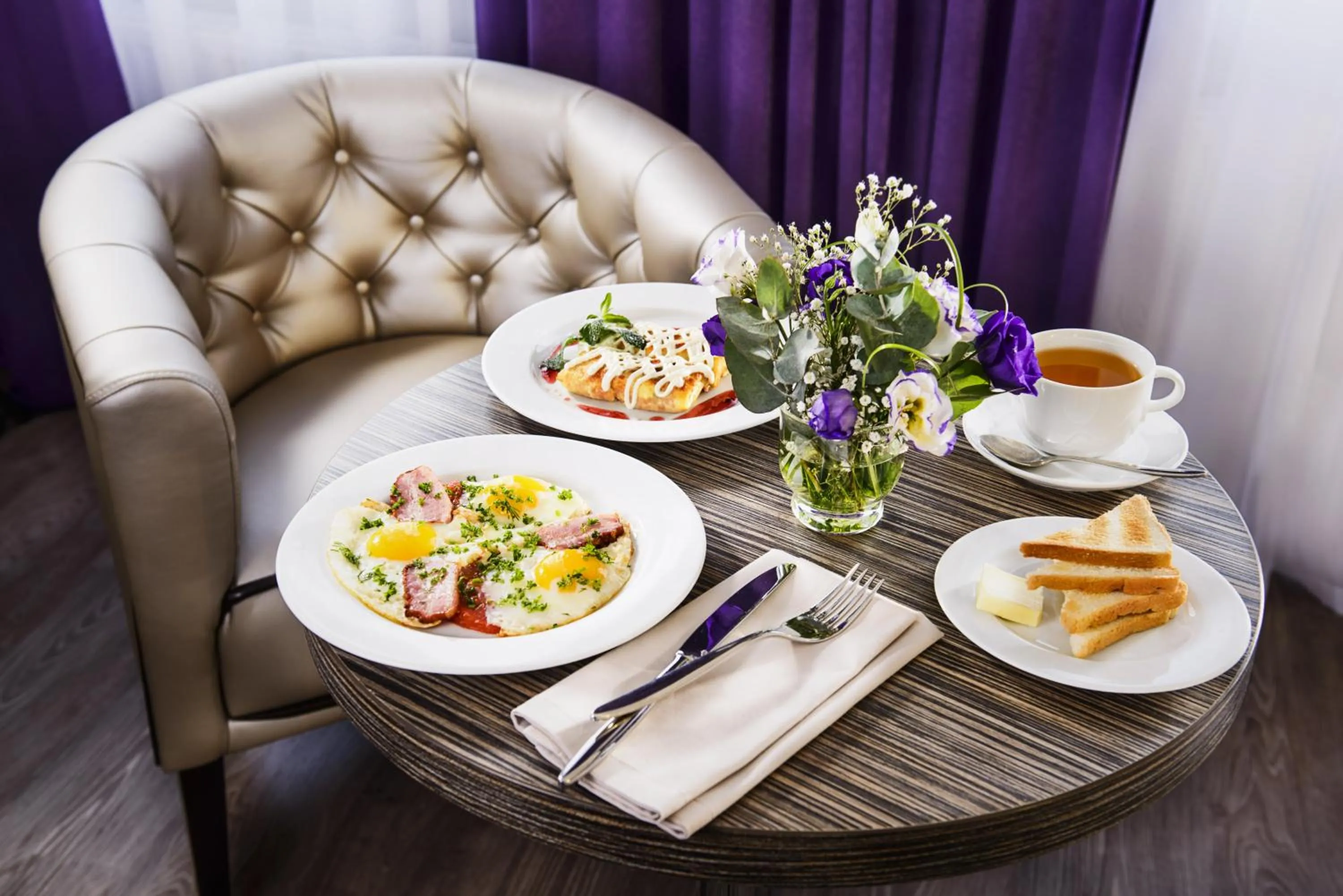 Breakfast in BonApart Hotel by UHM