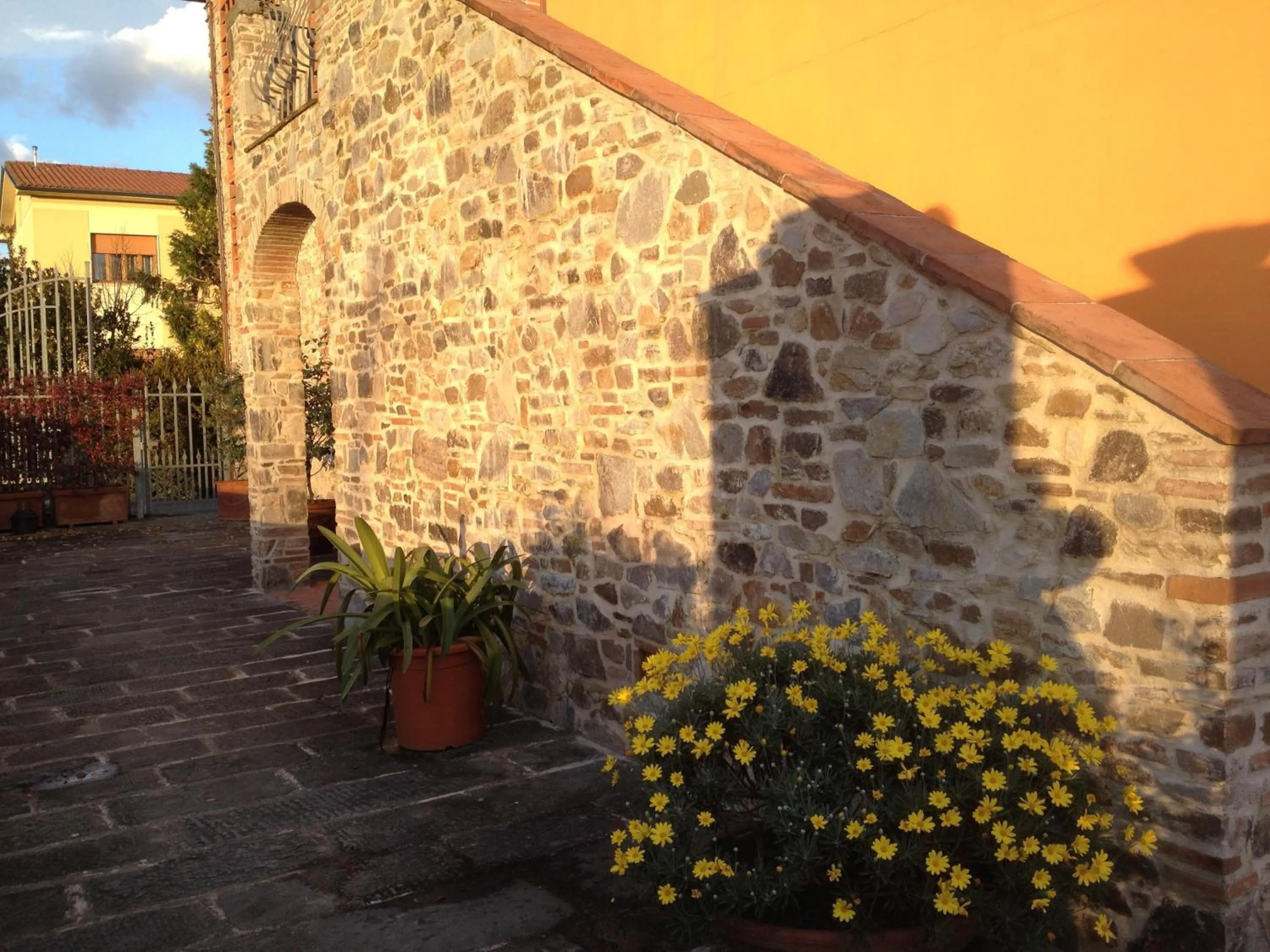 Facade/entrance in Corte Capitani