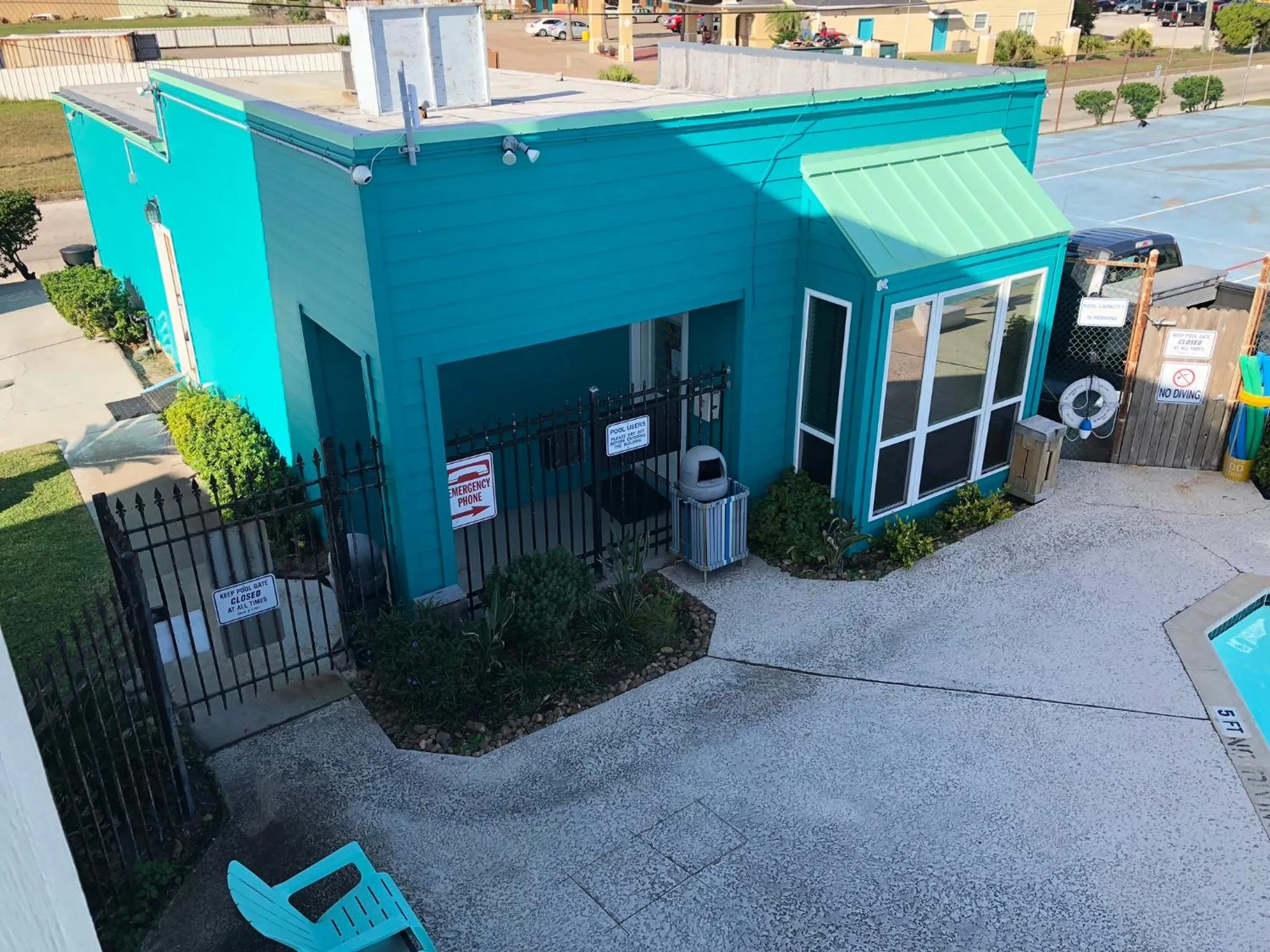 Property building in Four Seasons on the Gulf