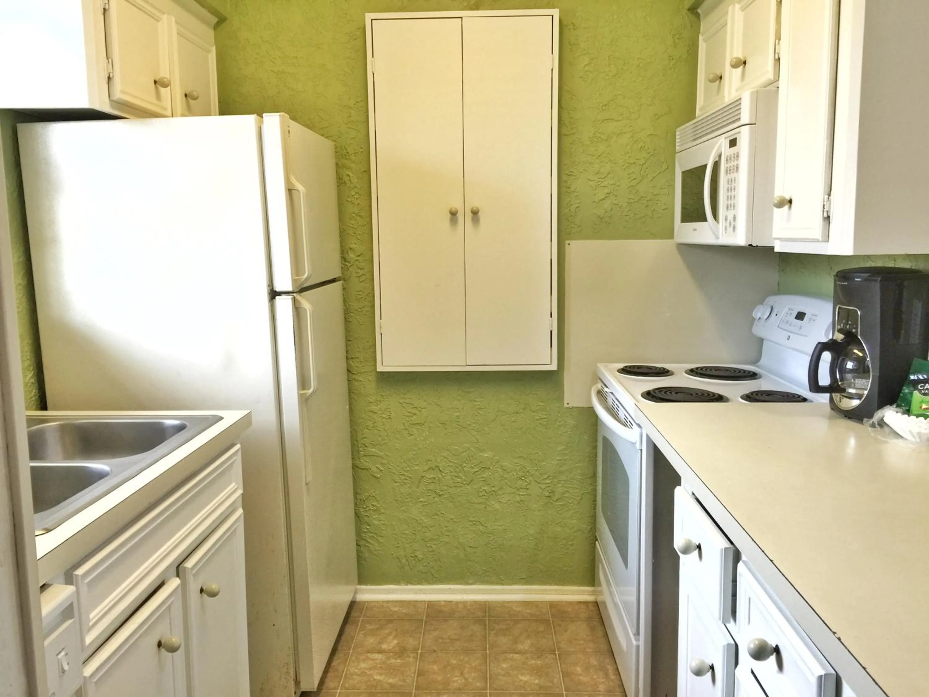 Kitchen or kitchenette in Four Seasons on the Gulf