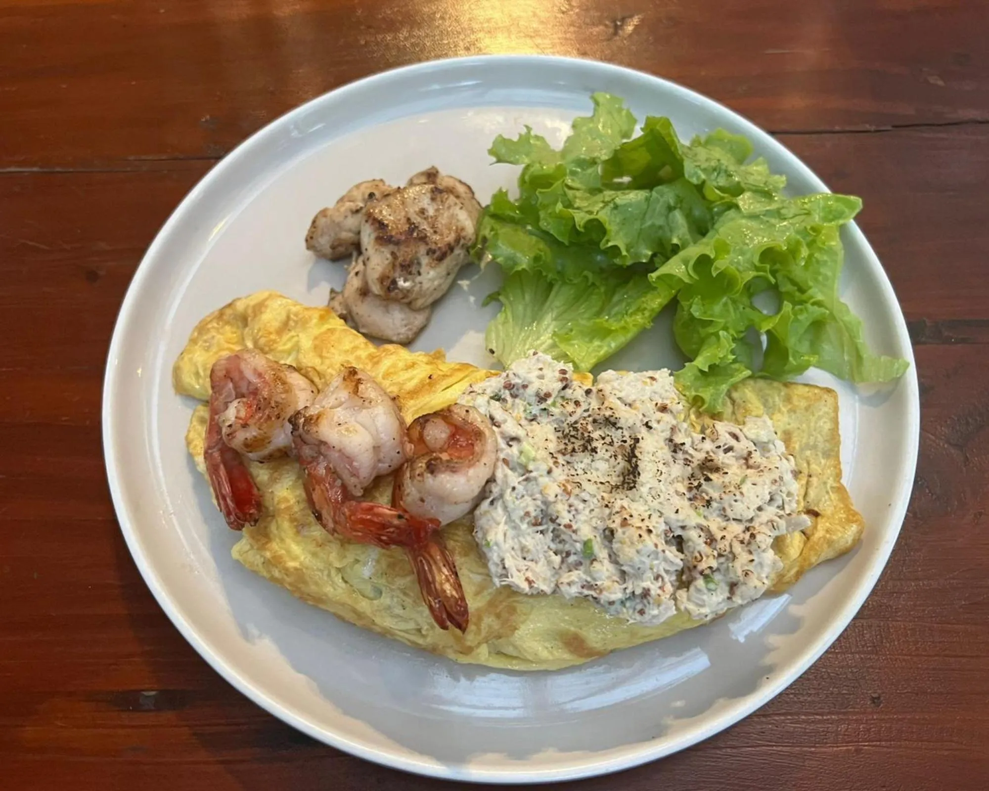 Restaurant/places to eat in Griya Shanti Suites