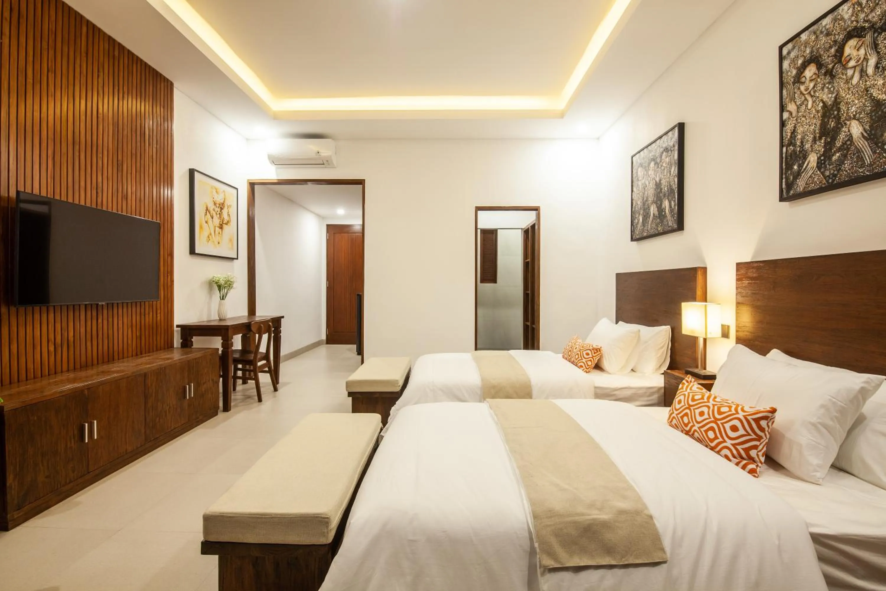 Bedroom, Bed in Griya Shanti Suites