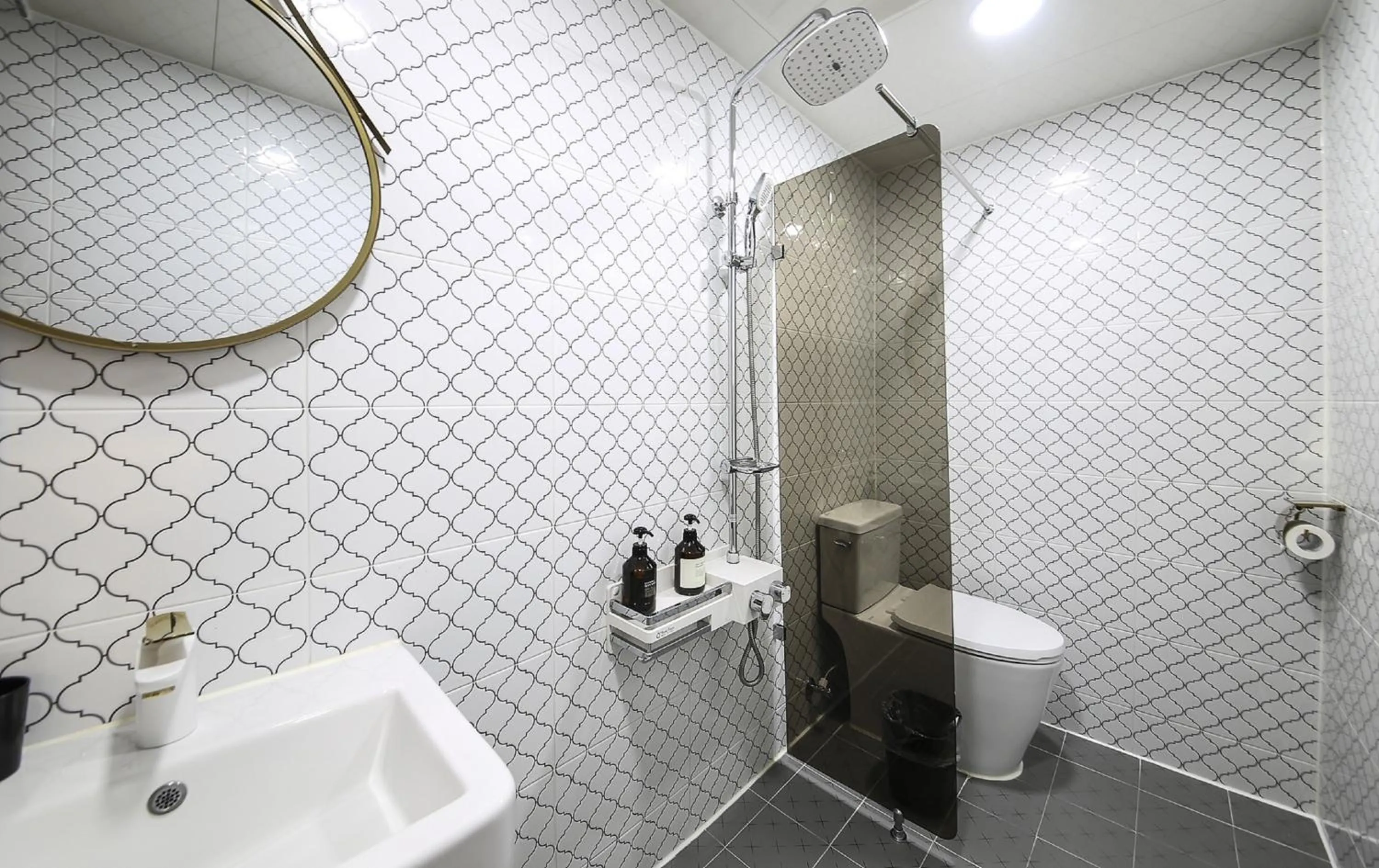 Bathroom in Heimish Hotel