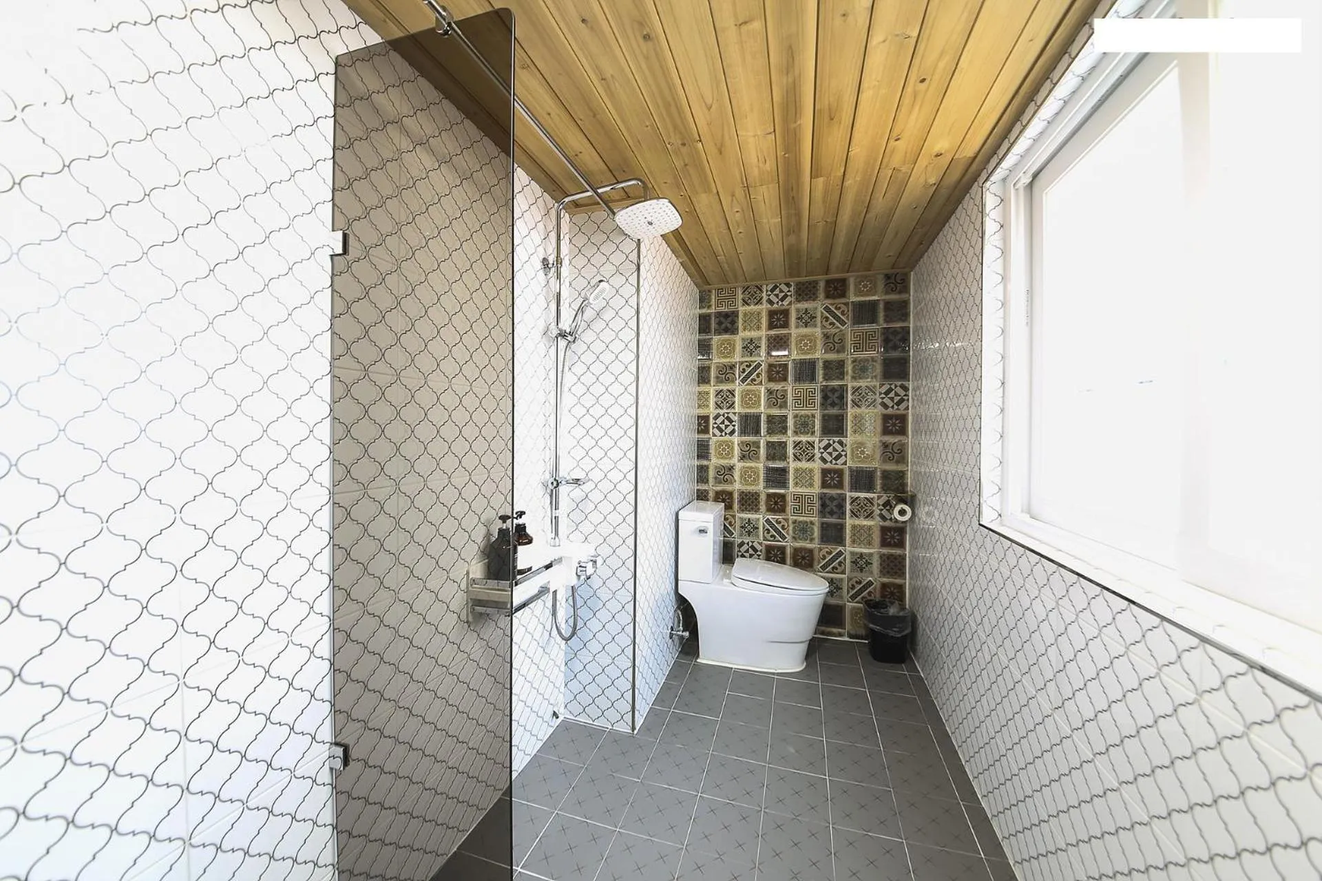 Bathroom in Heimish Hotel