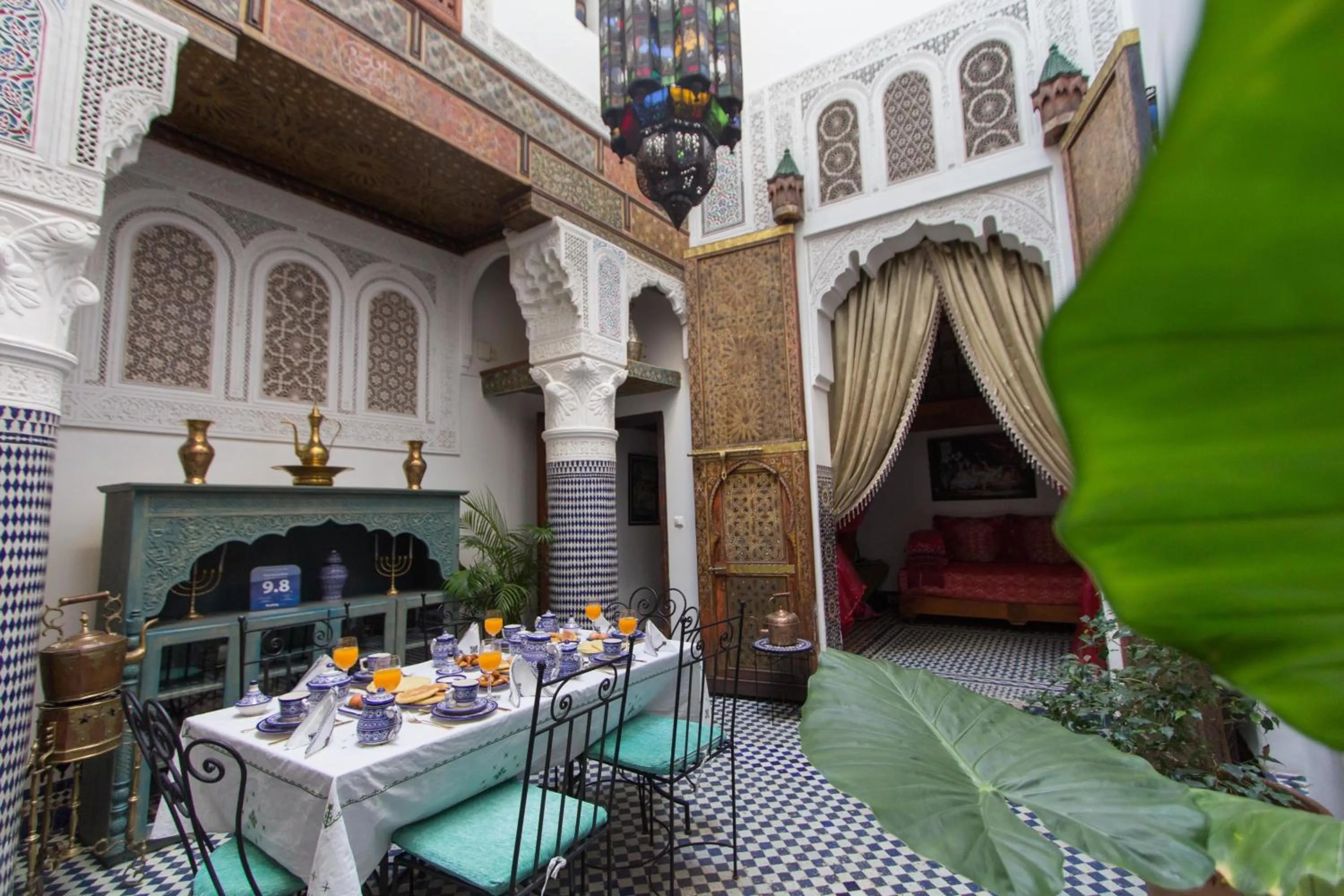 Dining area in Riad Sanaa Rose