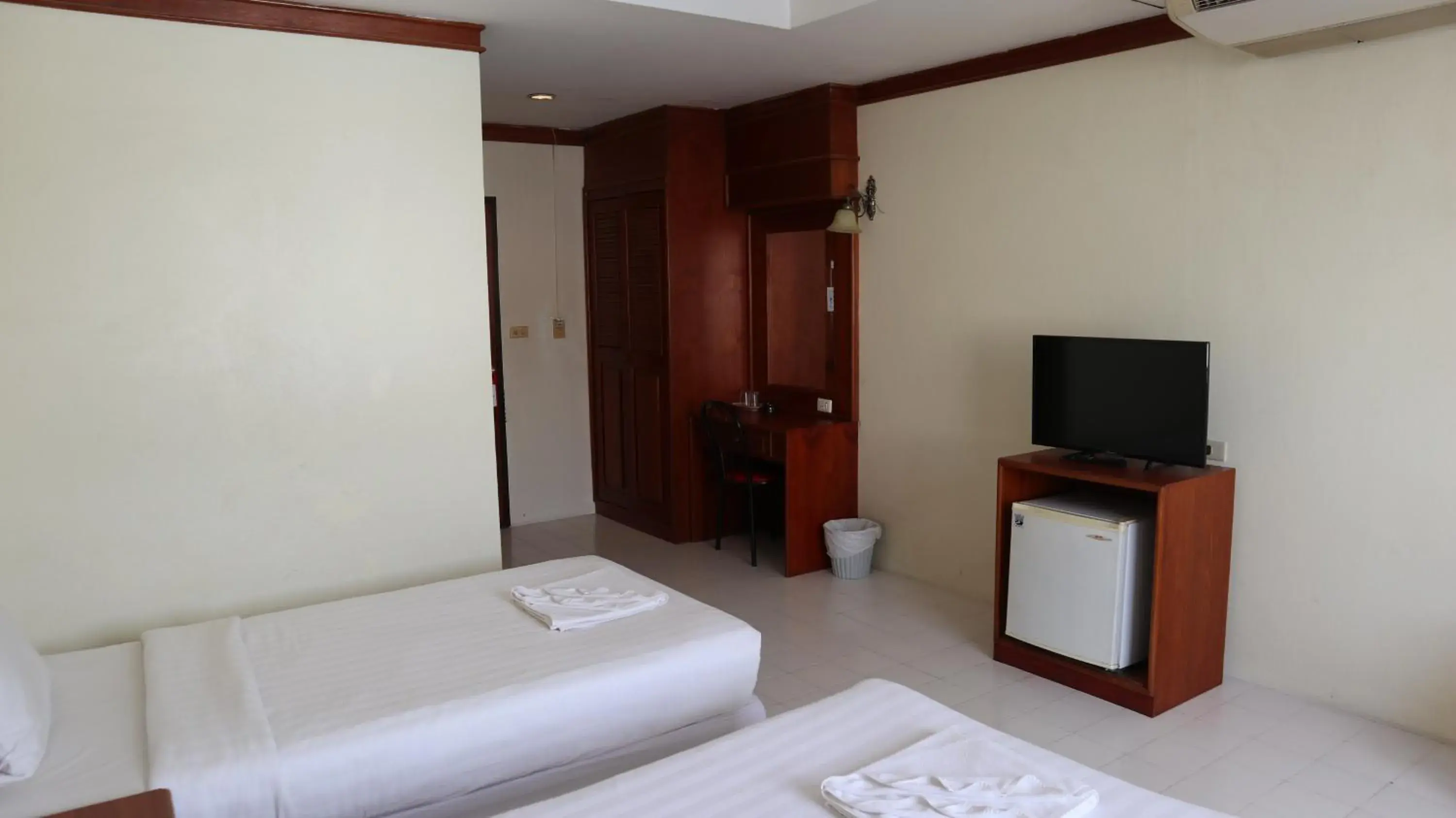 Superior Twin Room in Patong Triple P Superior Twin Room in Patong Triple P