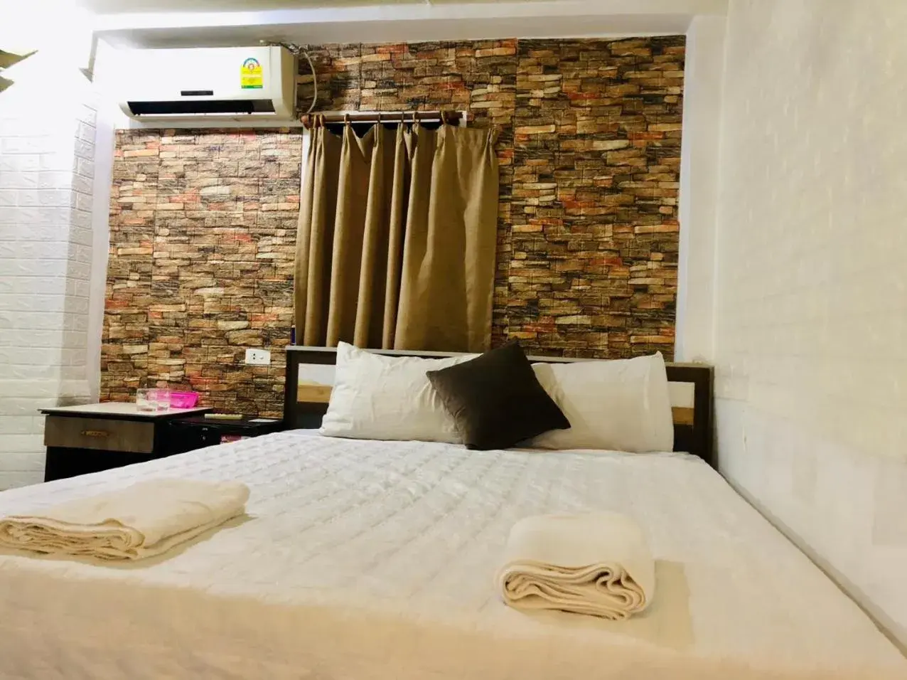 Double Room with Shared Bathroom in Vientiane Star Hotel Double Room with Shared Bathroom in Vientiane Star Hotel