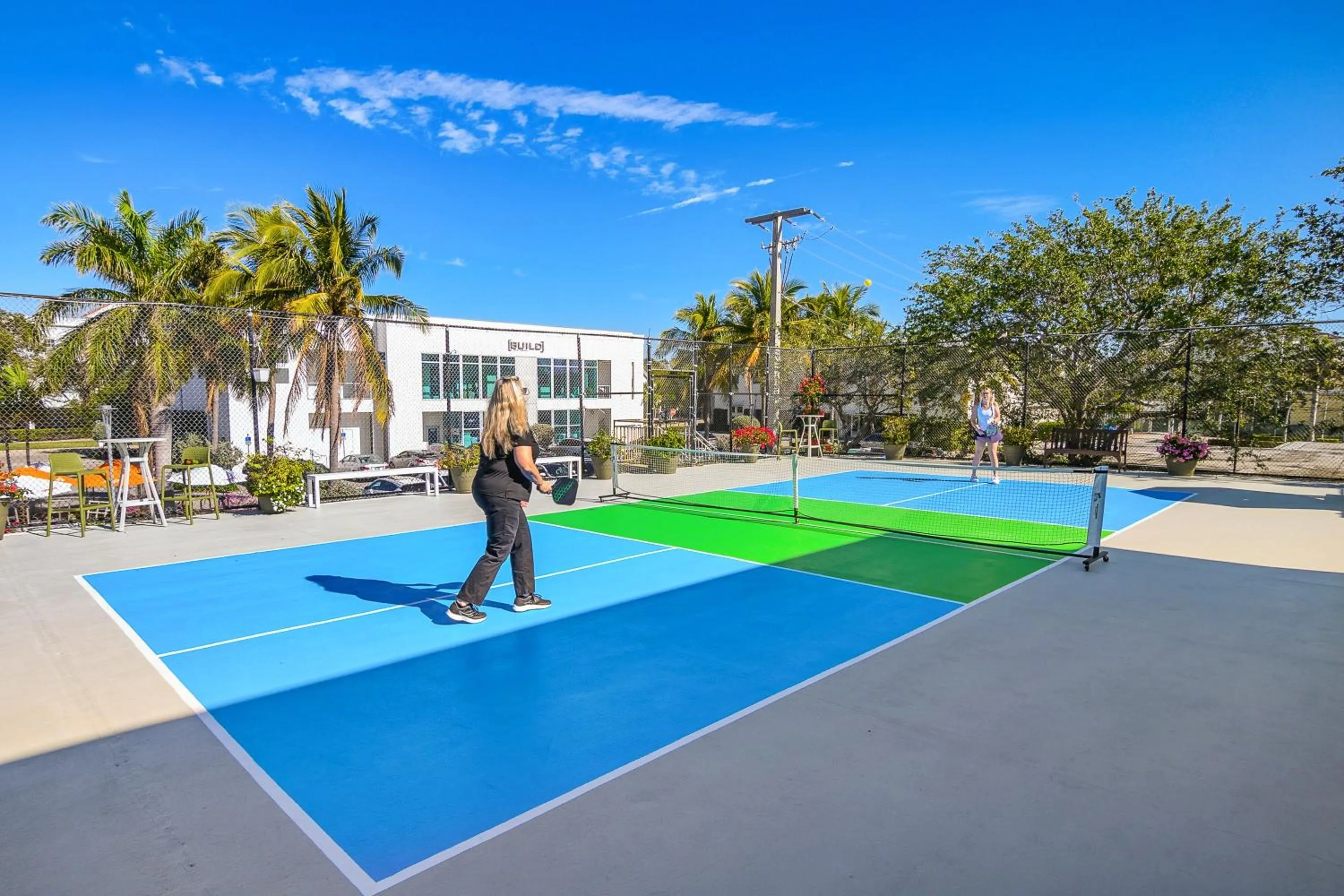 Naples Park Central Hotel