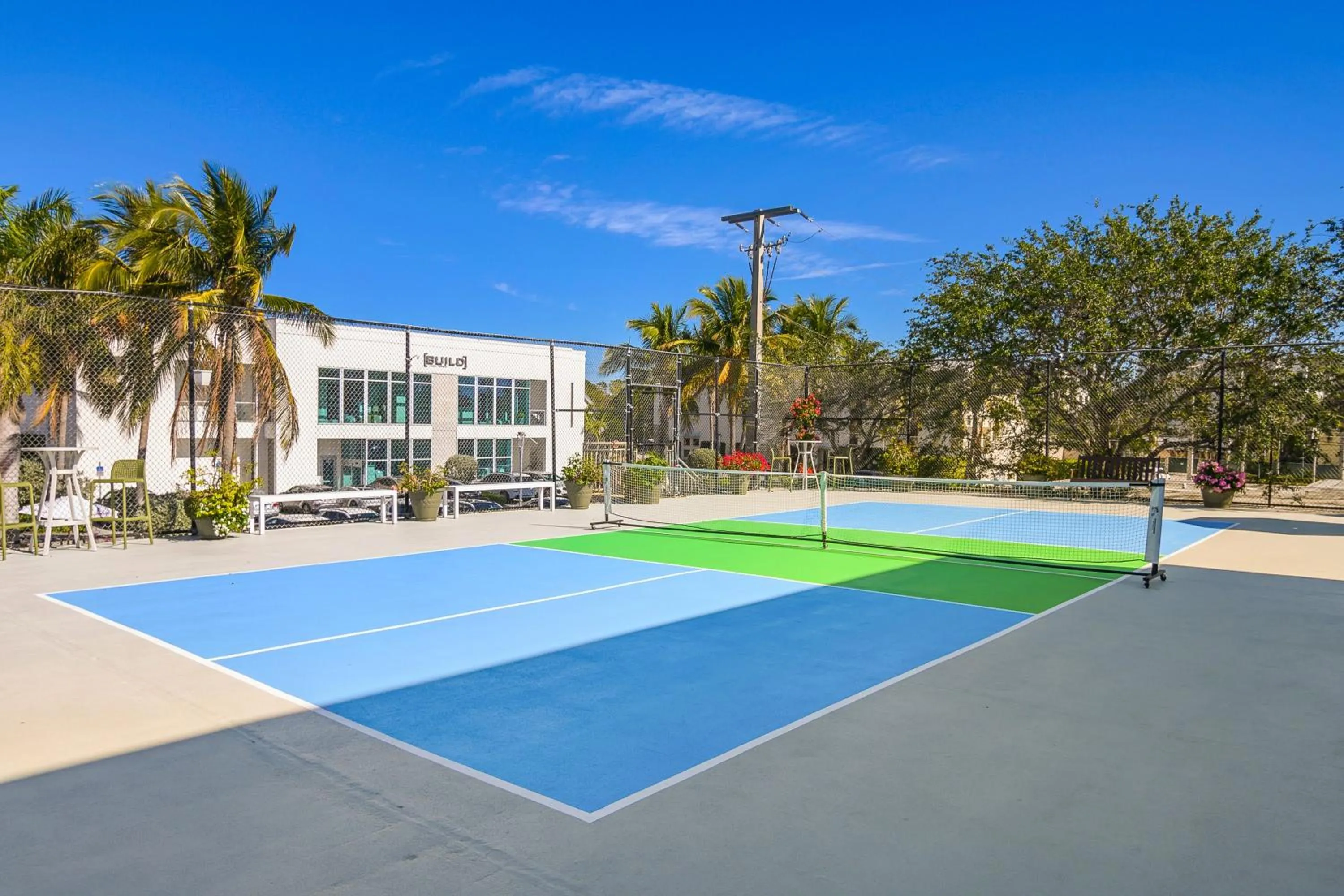 Naples Park Central Hotel